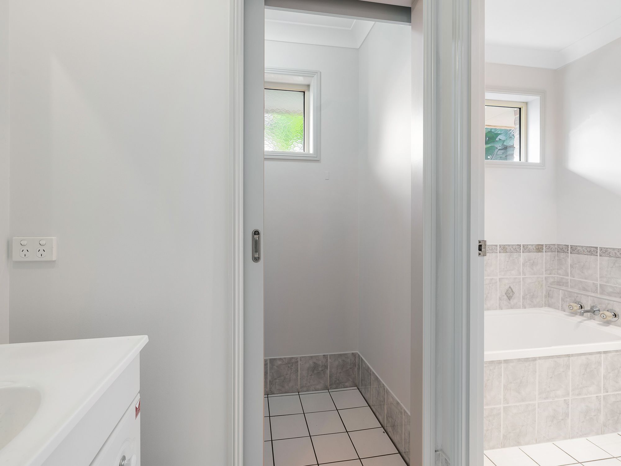 19 Pendara Crescent — photo 11 of 12