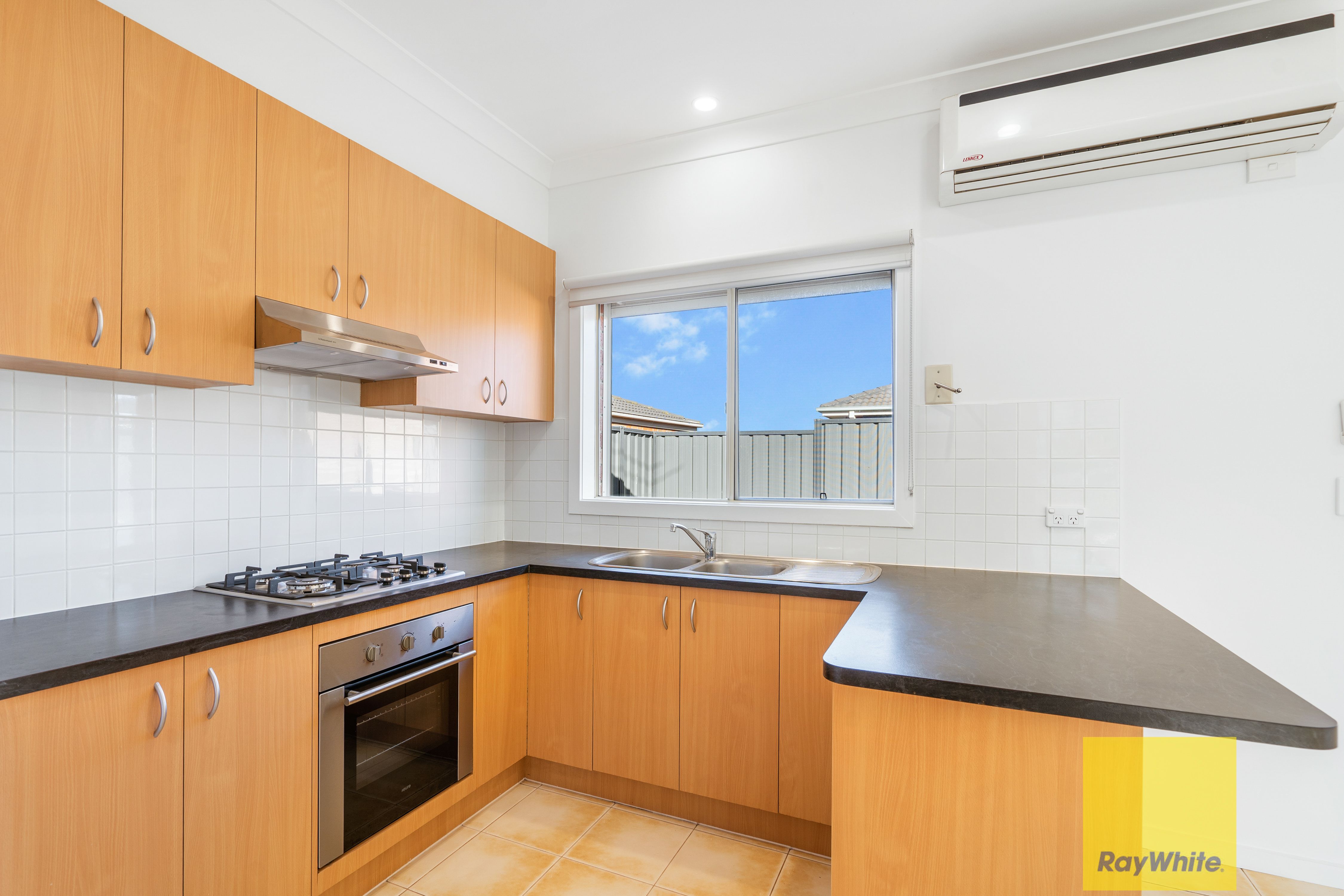 1/7 Dustin Court — photo 7 of 14