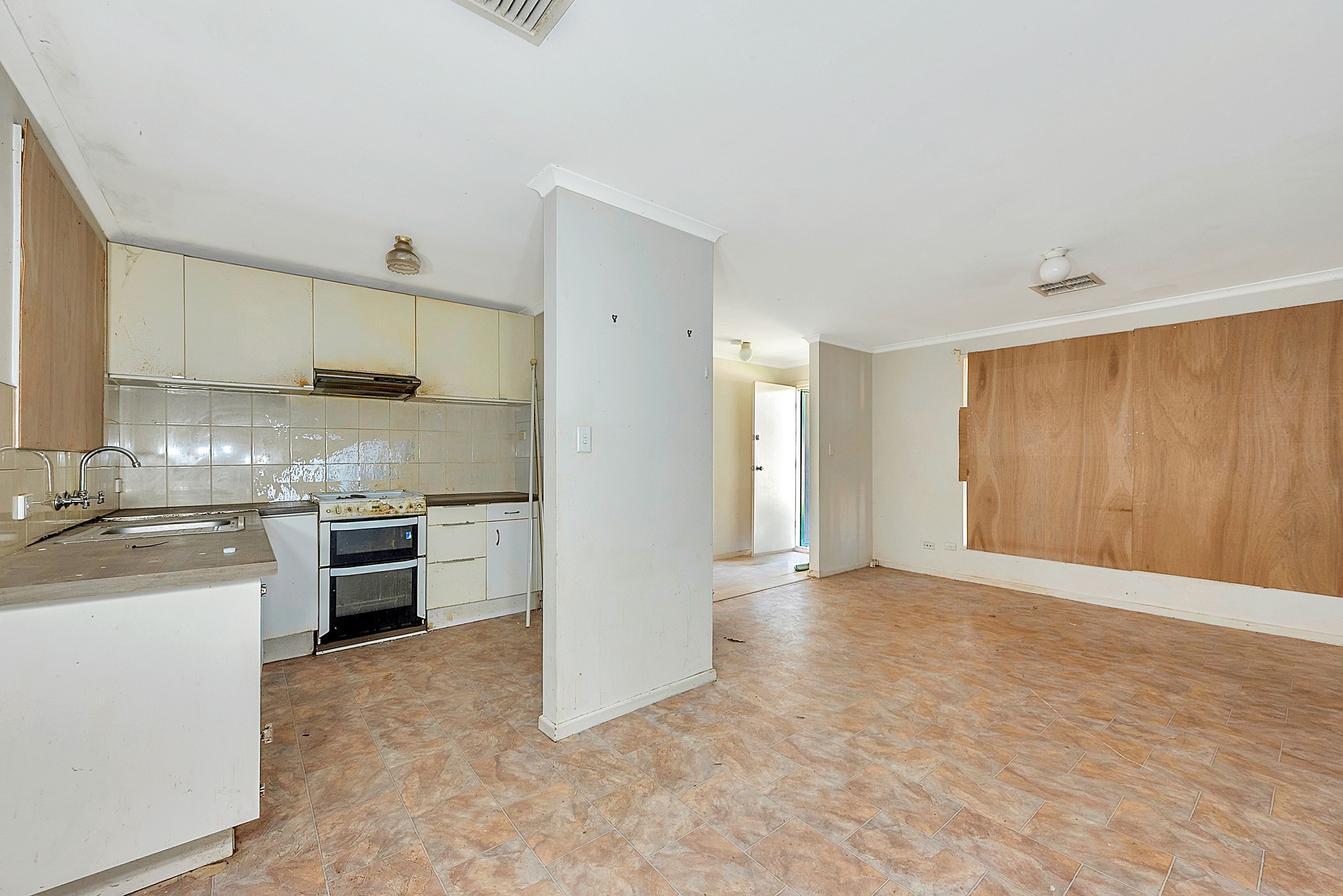 32 Barassi Street — photo 5 of 12