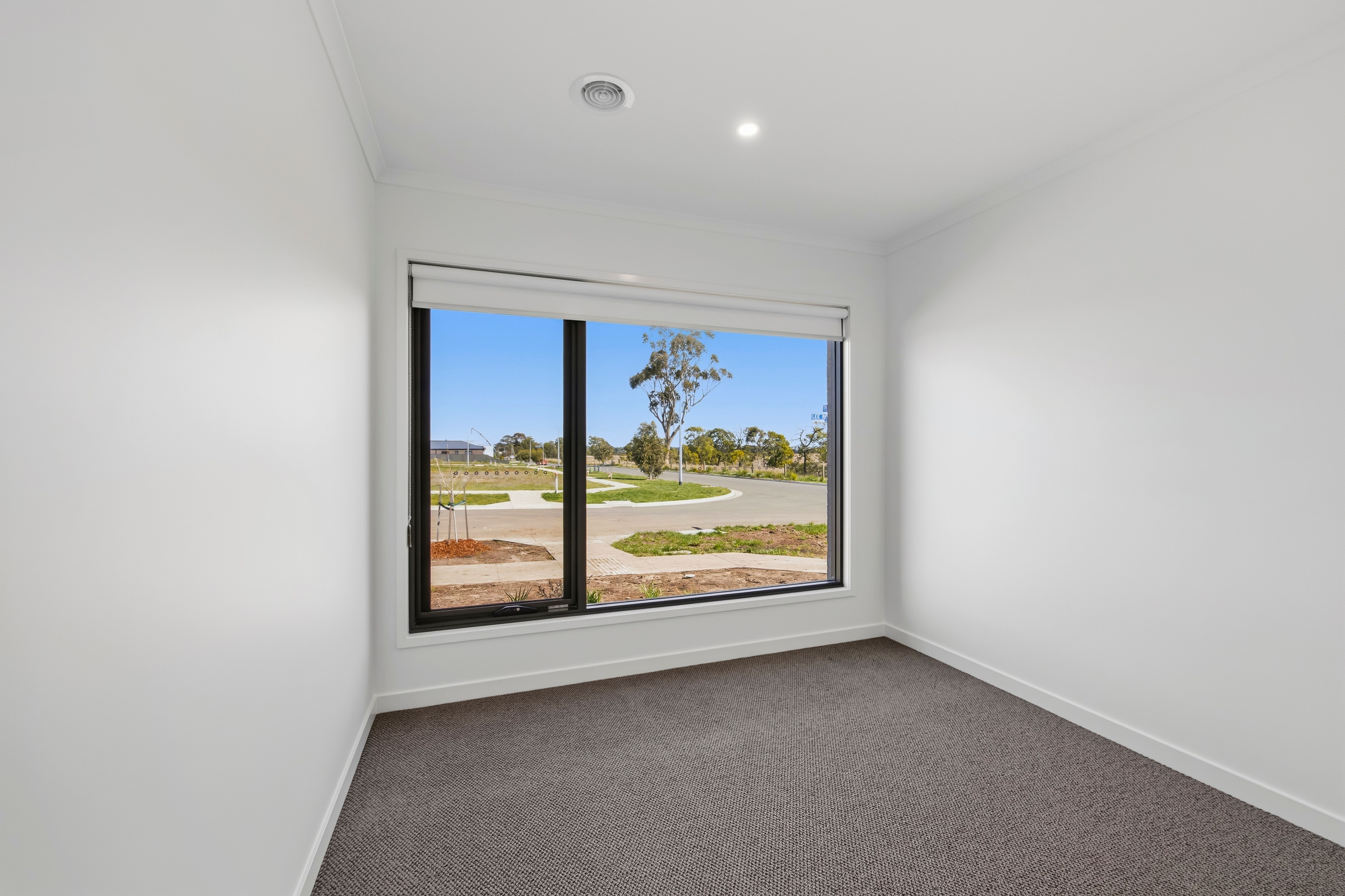34 Lee Road — photo 4 of 8
