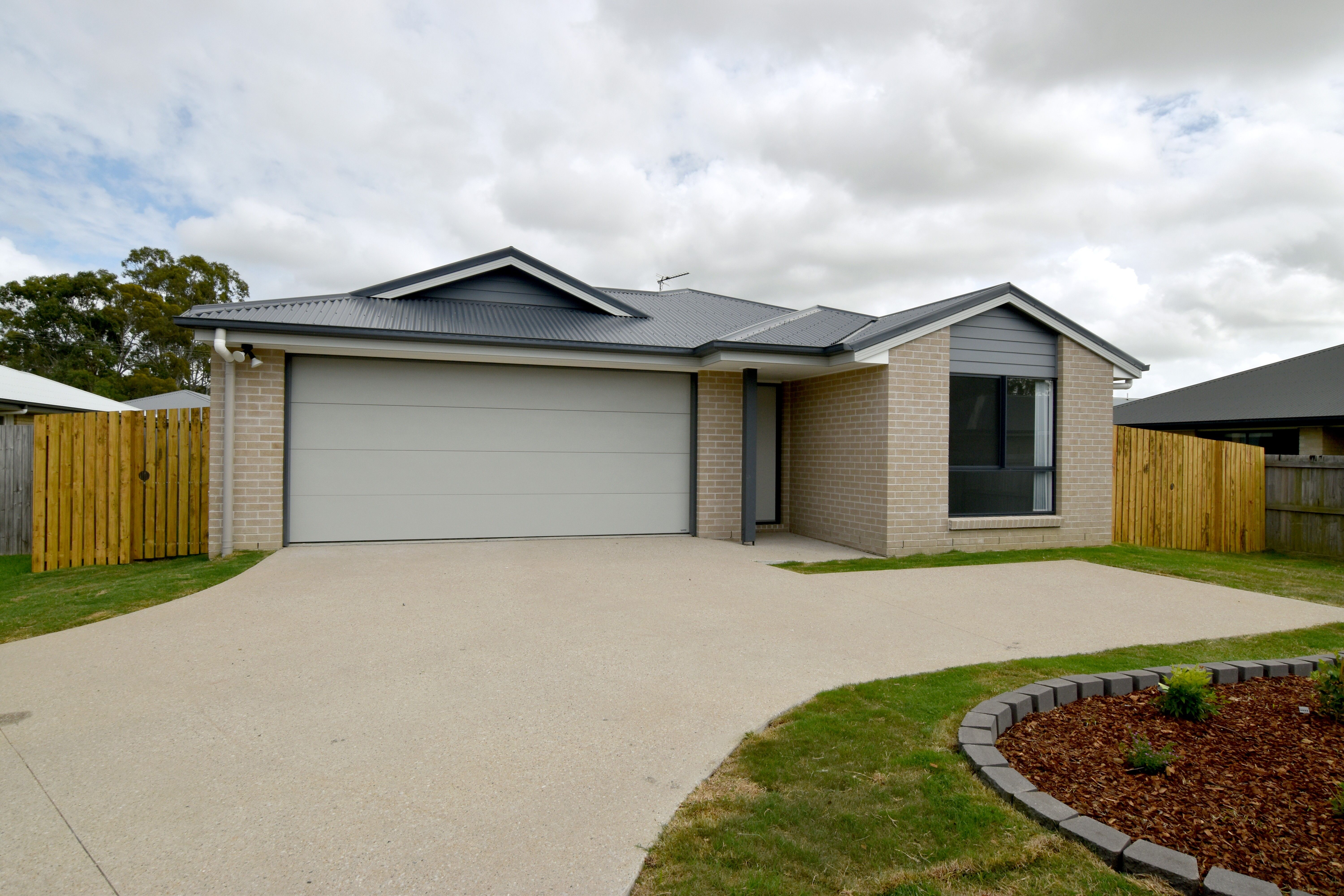 44 Powell Close, New Auckland, QLD 4680