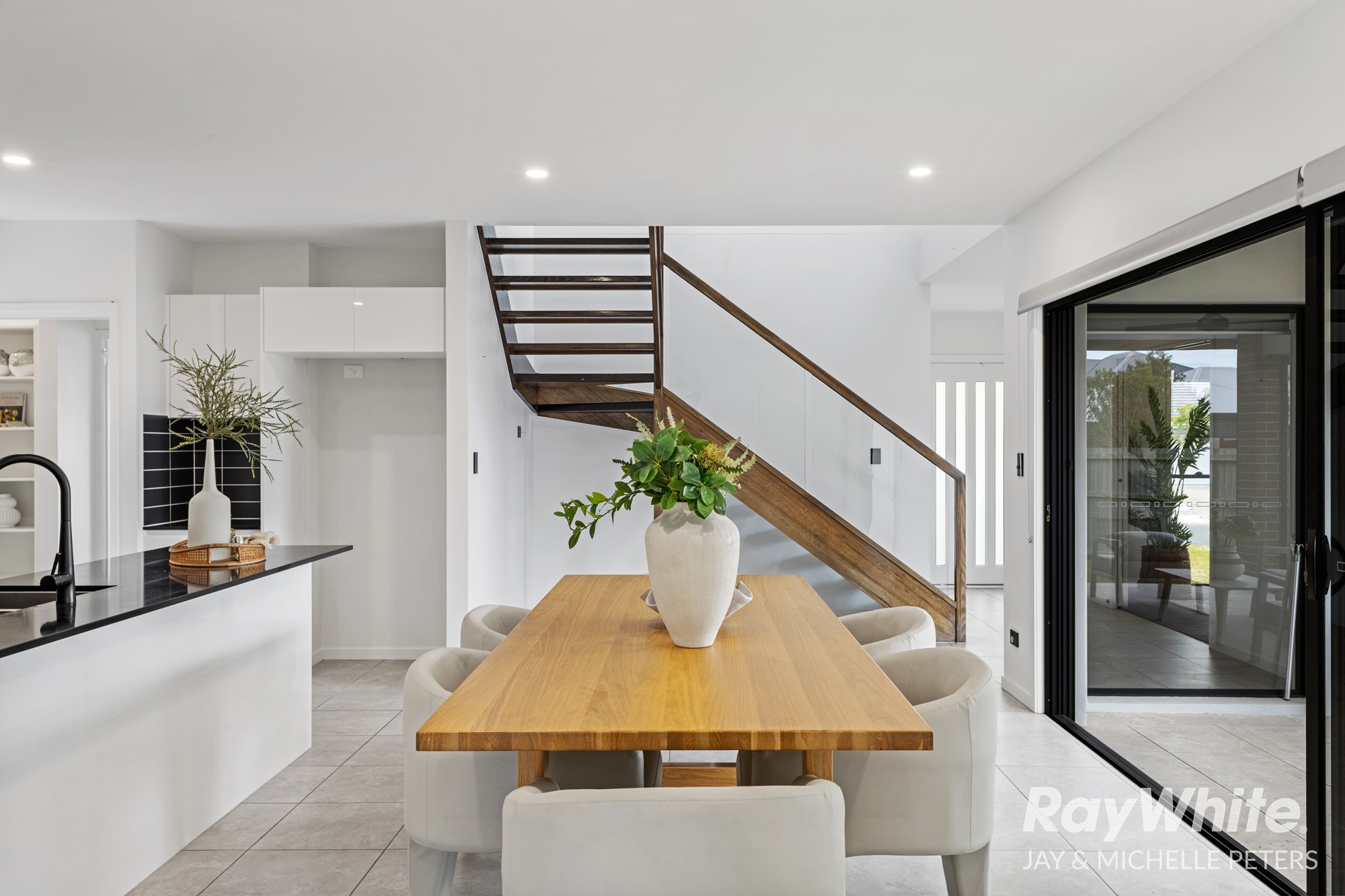 10 Compass Way, Newport, QLD 4020