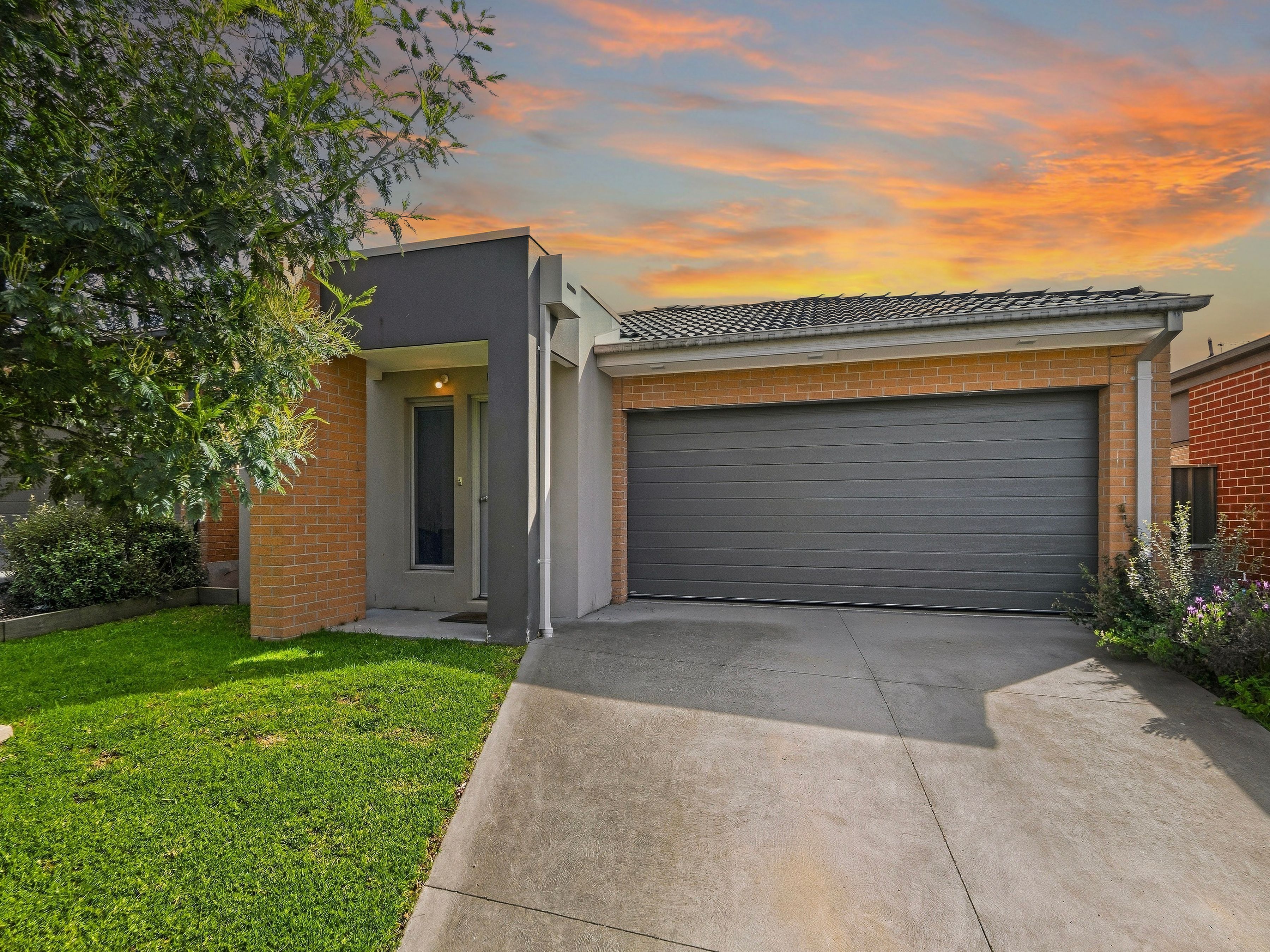 5 Lemongrass Street — photo 4 of 30