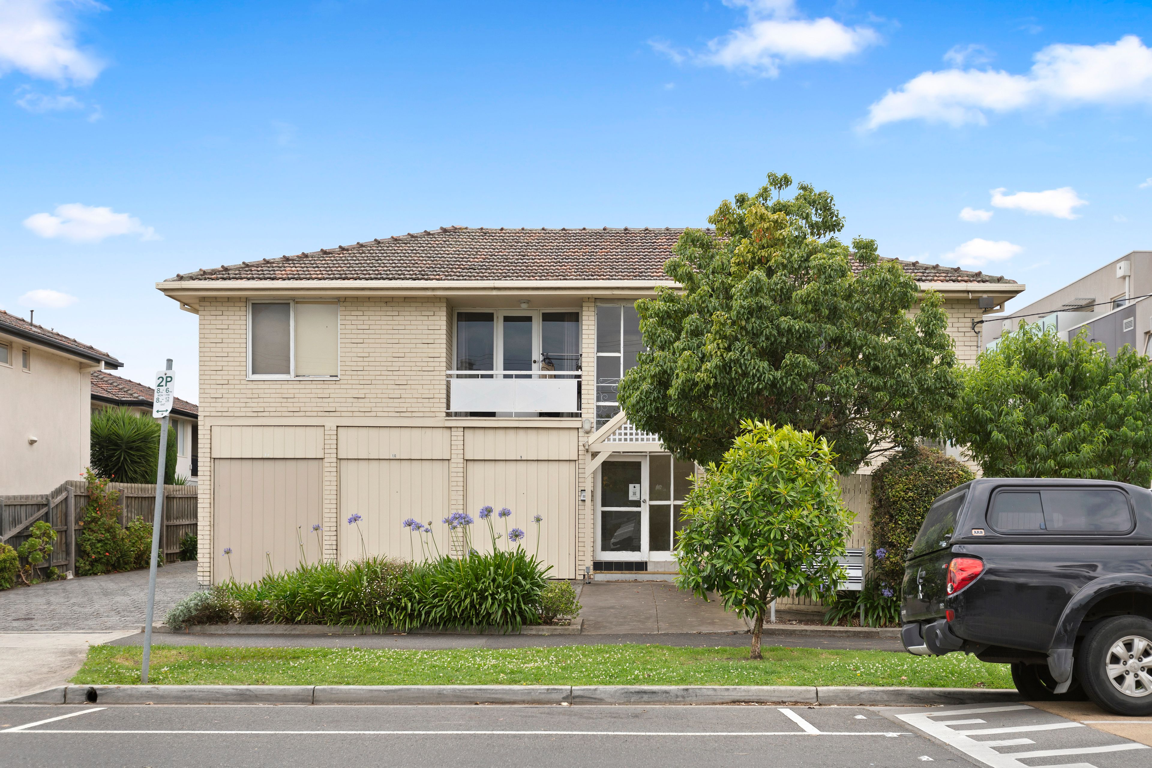 3/8 Kokaribb Road, Carnegie, VIC 3163