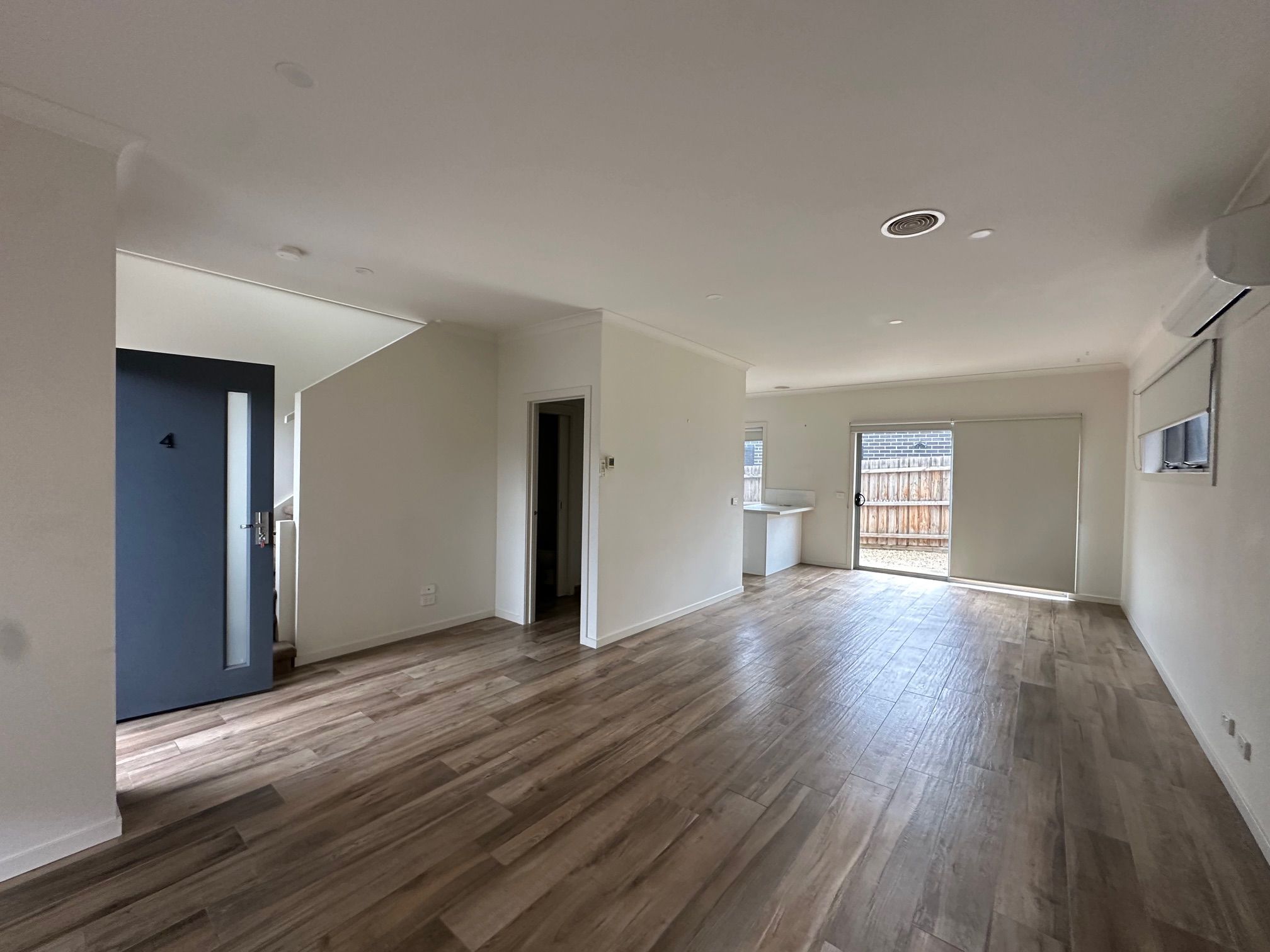 4/313 The Lakes Boulevard, South Morang, VIC 3752