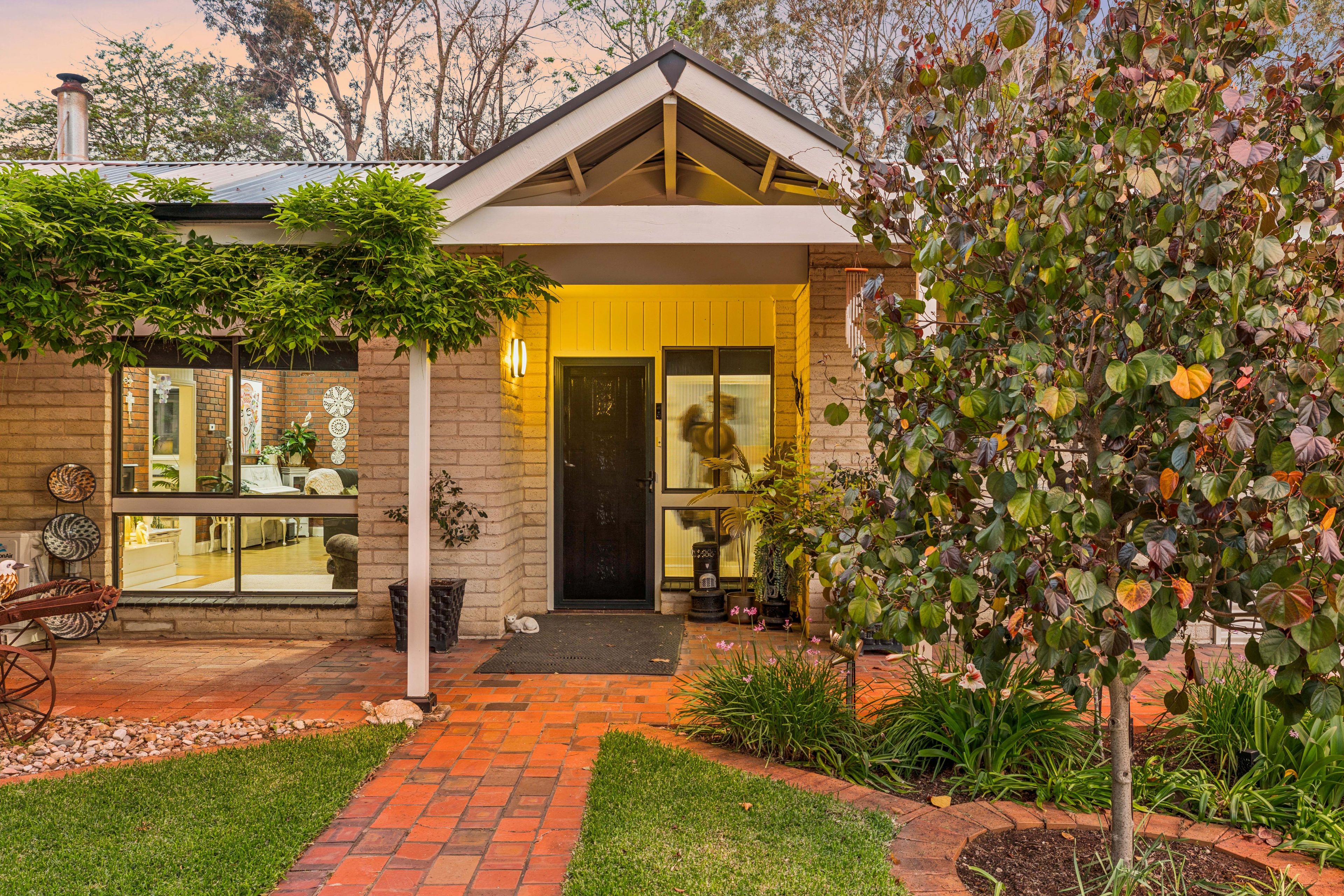 1 Angas Court — photo from Ray White Mount Barker