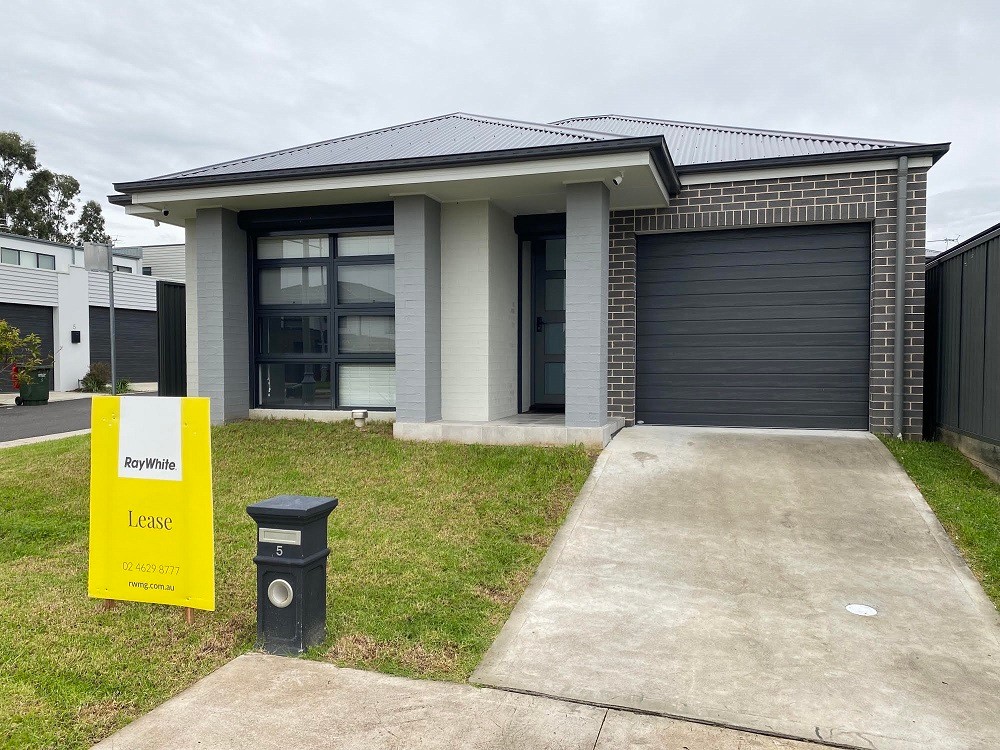 5 Wiregrass Avenue, Denham Court, NSW 2565