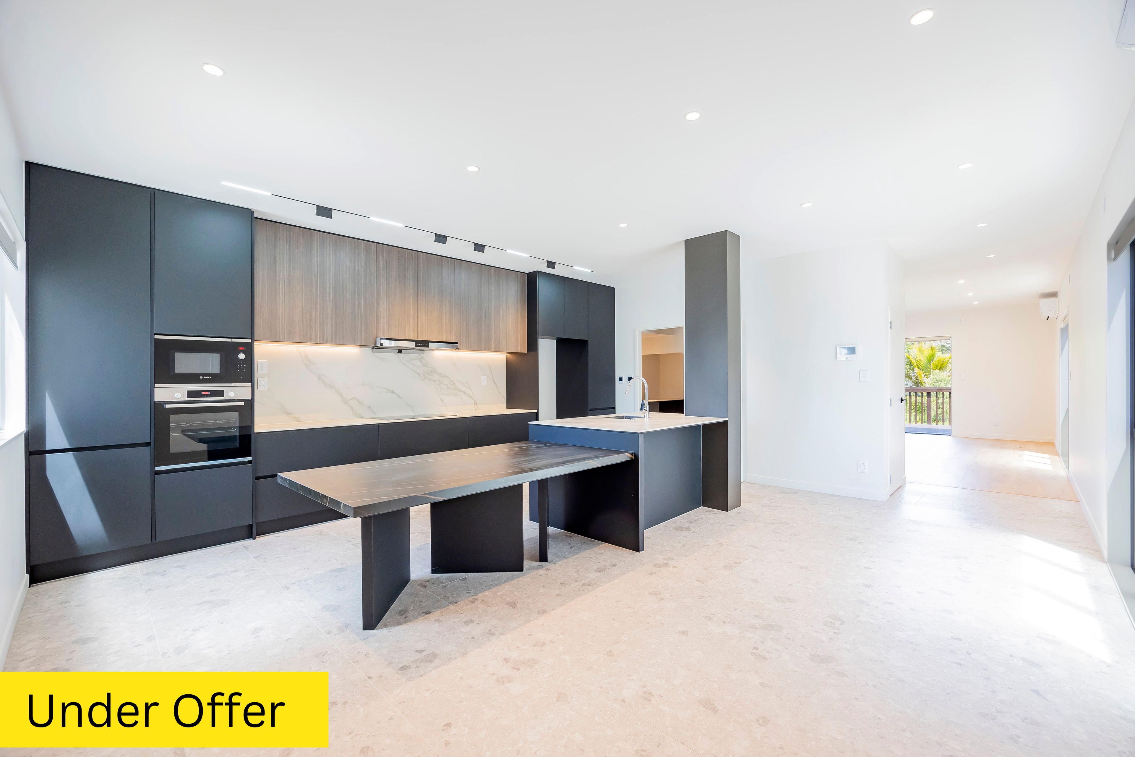 40D Evelyn Place, Hillcrest, North Shore City