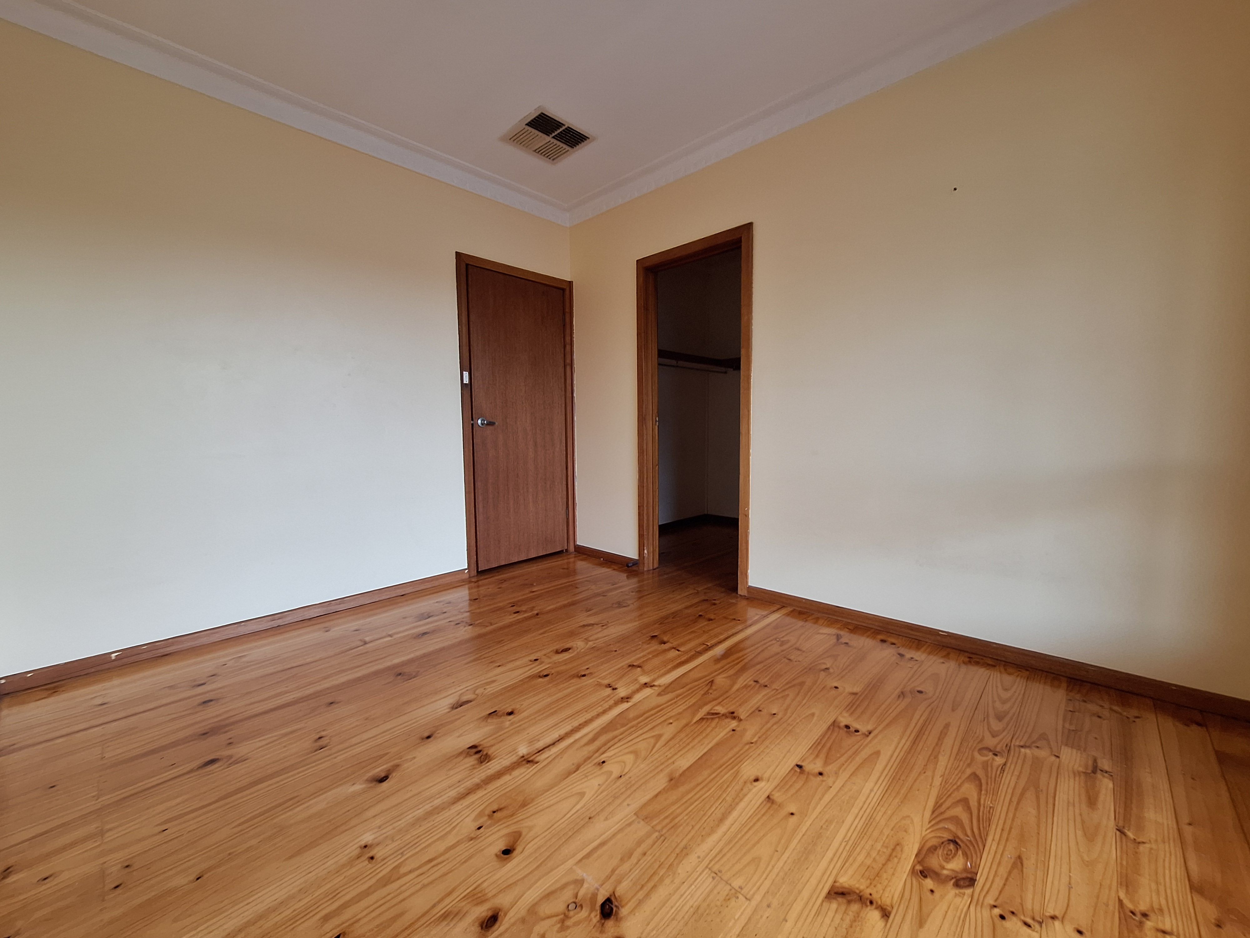44 Parkstone Avenue — photo 13 of 16