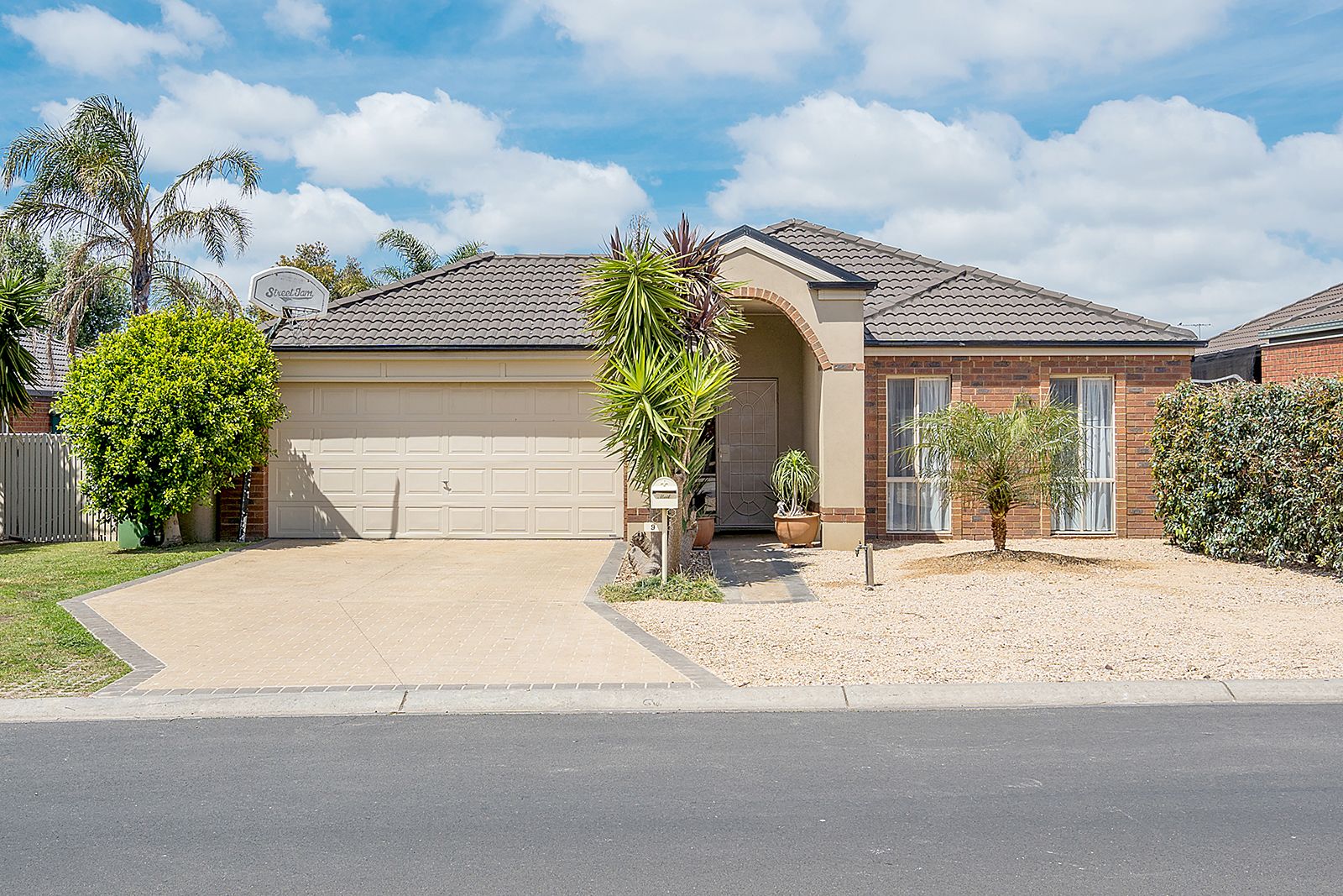 9 Tusmore Rise, Craigieburn, VIC 3064