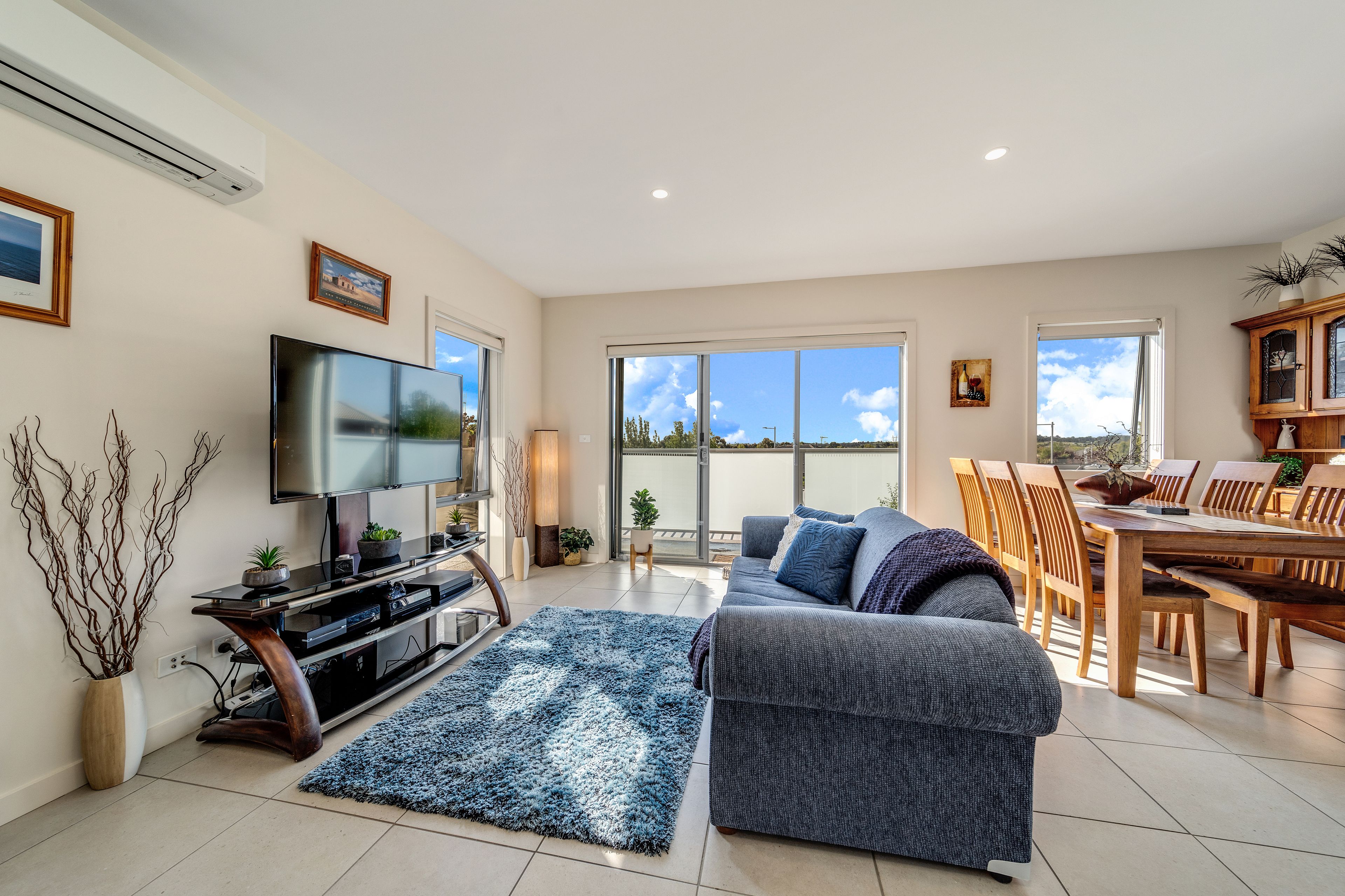 3/8 Jeff Snell Crescent, Dunlop, ACT 2615