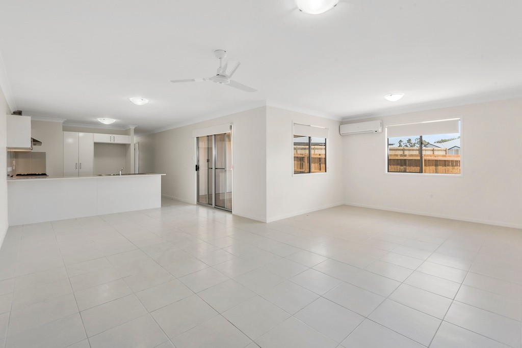 1/5 Templeton Court, Westbrook, QLD 4350