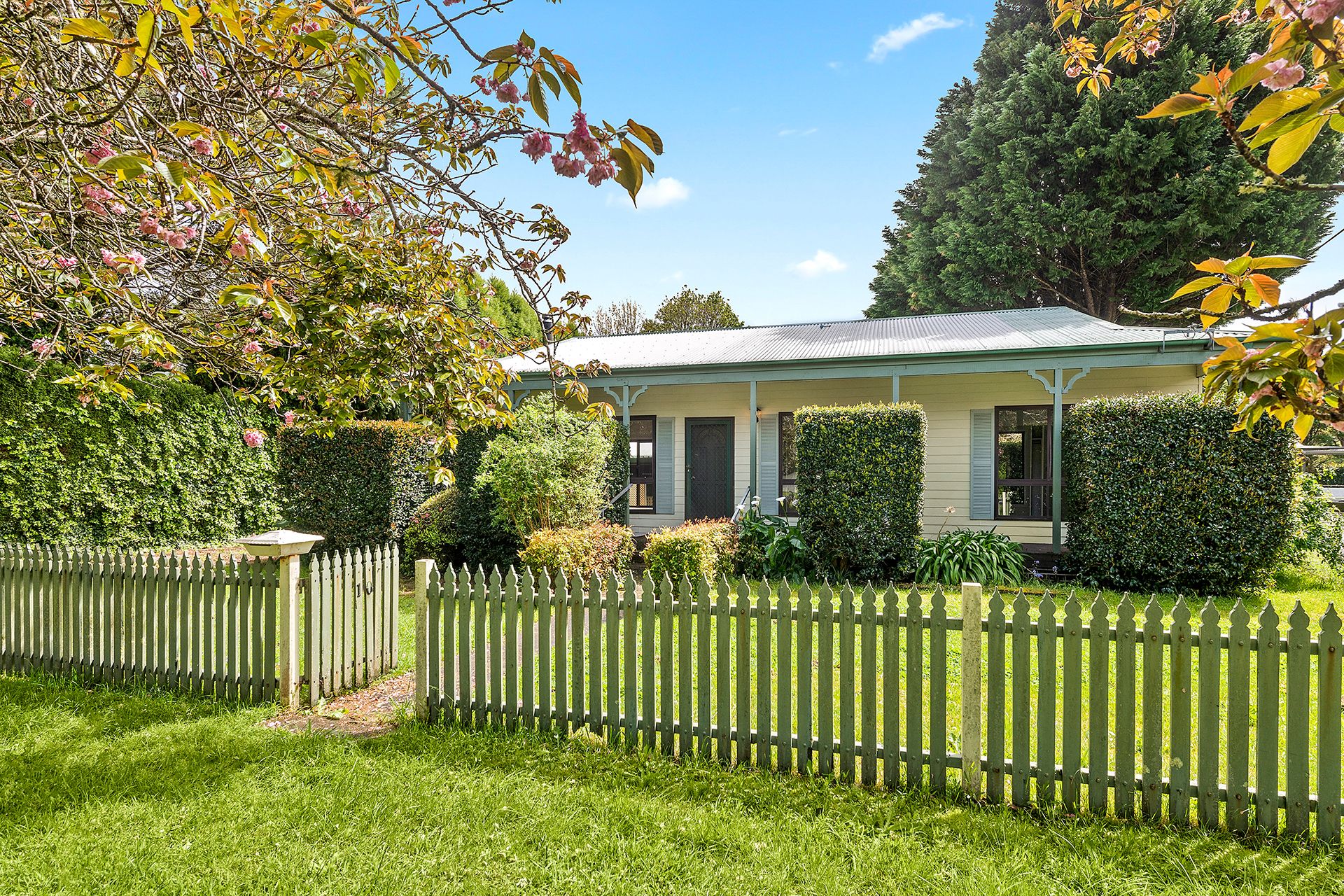 10 Hoddle Street — photo from Ray White Bowral