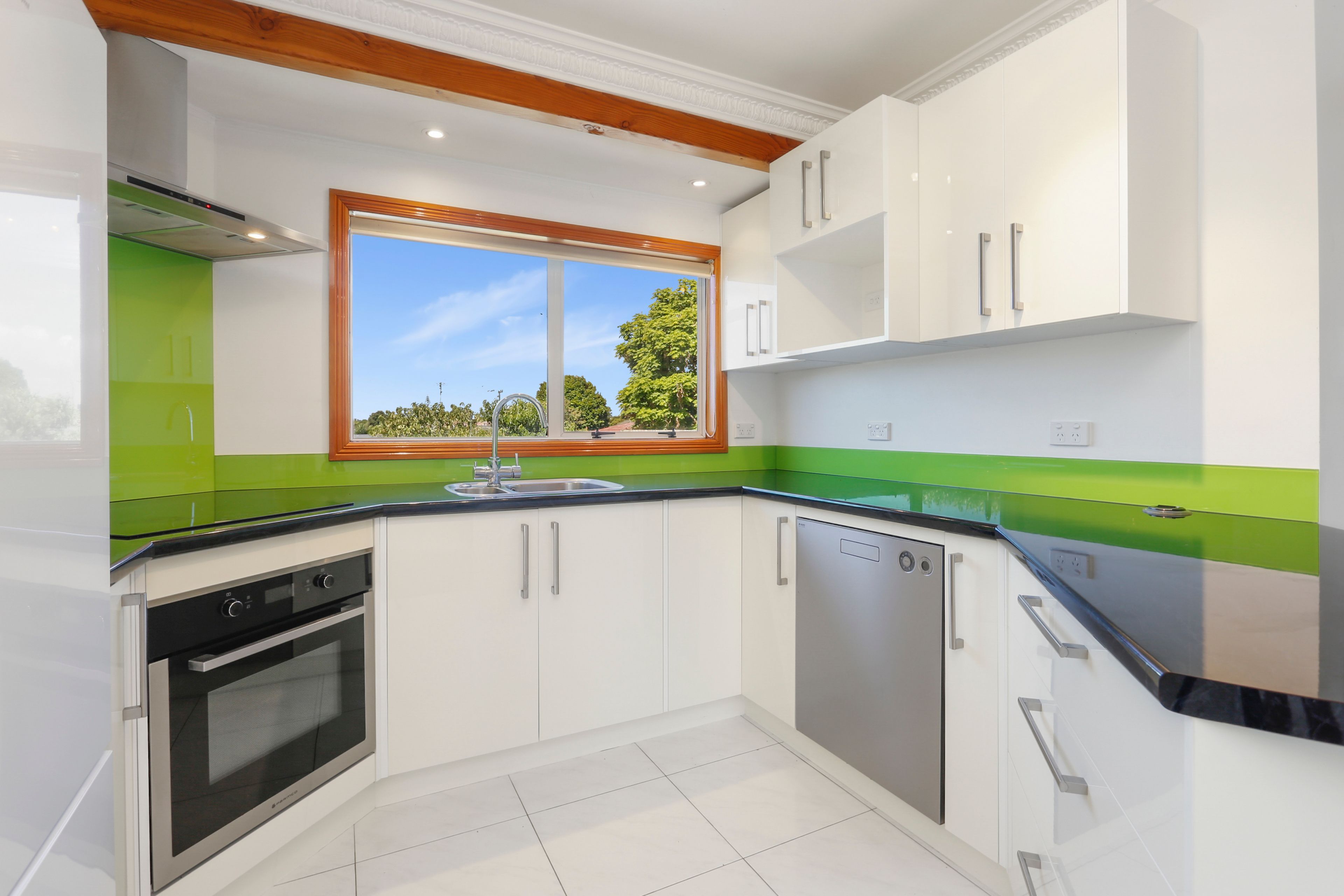 2/8 Miro Road, Mangere Bridge, Manukau City