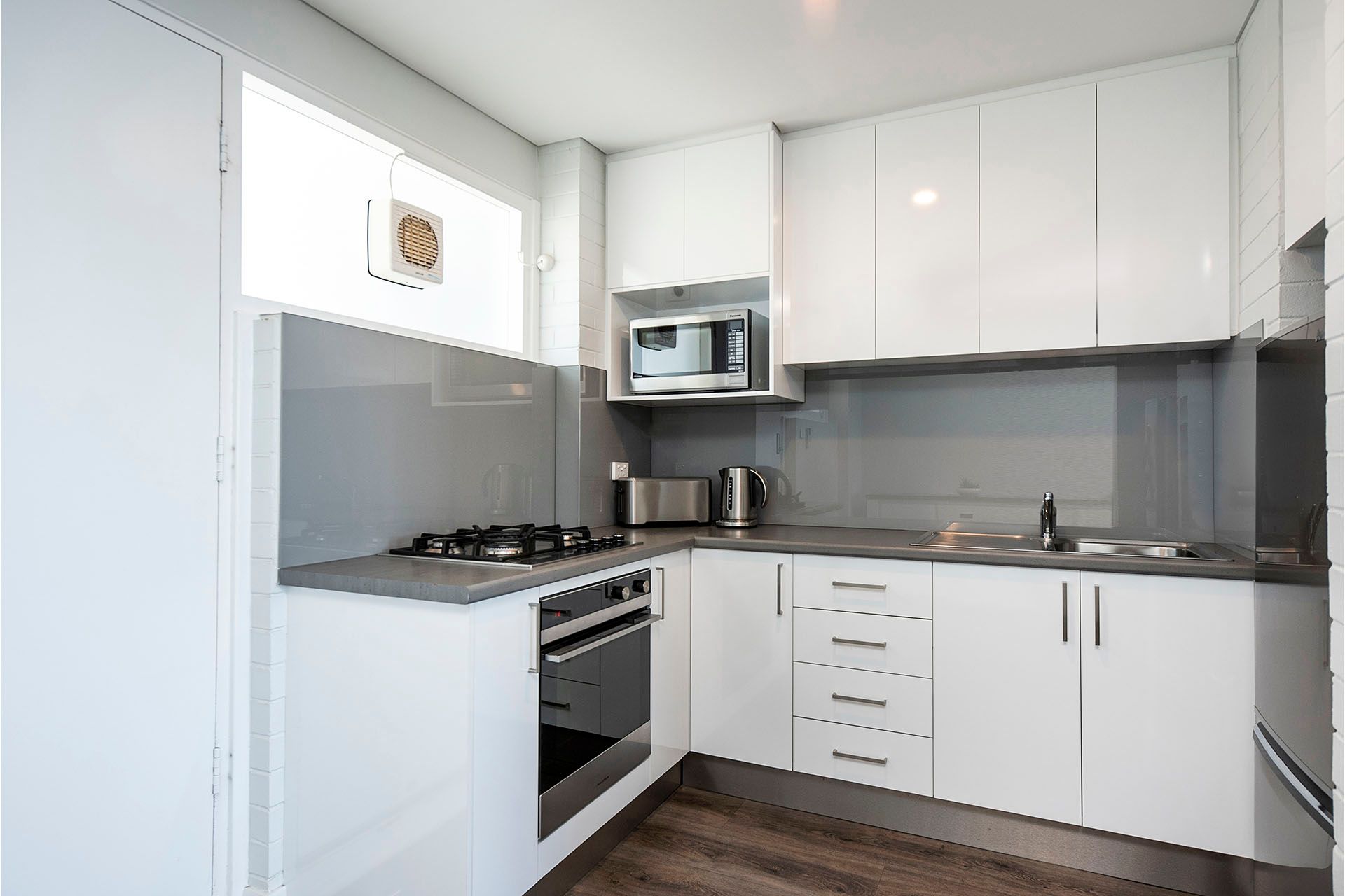 405/8 Ord Street — photo 6 of 30