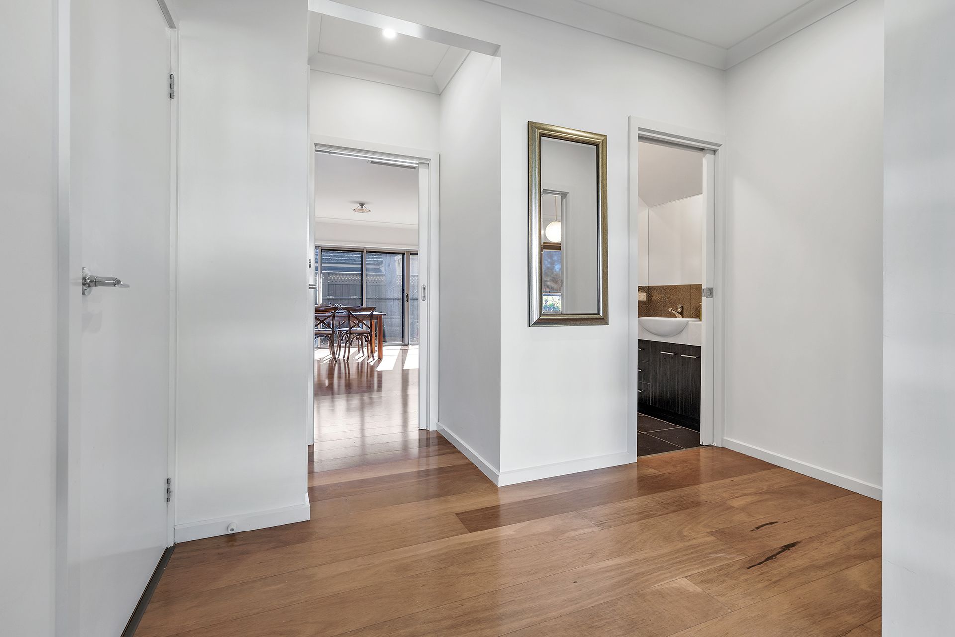 212 McKinlay Street — photo 5 of 23