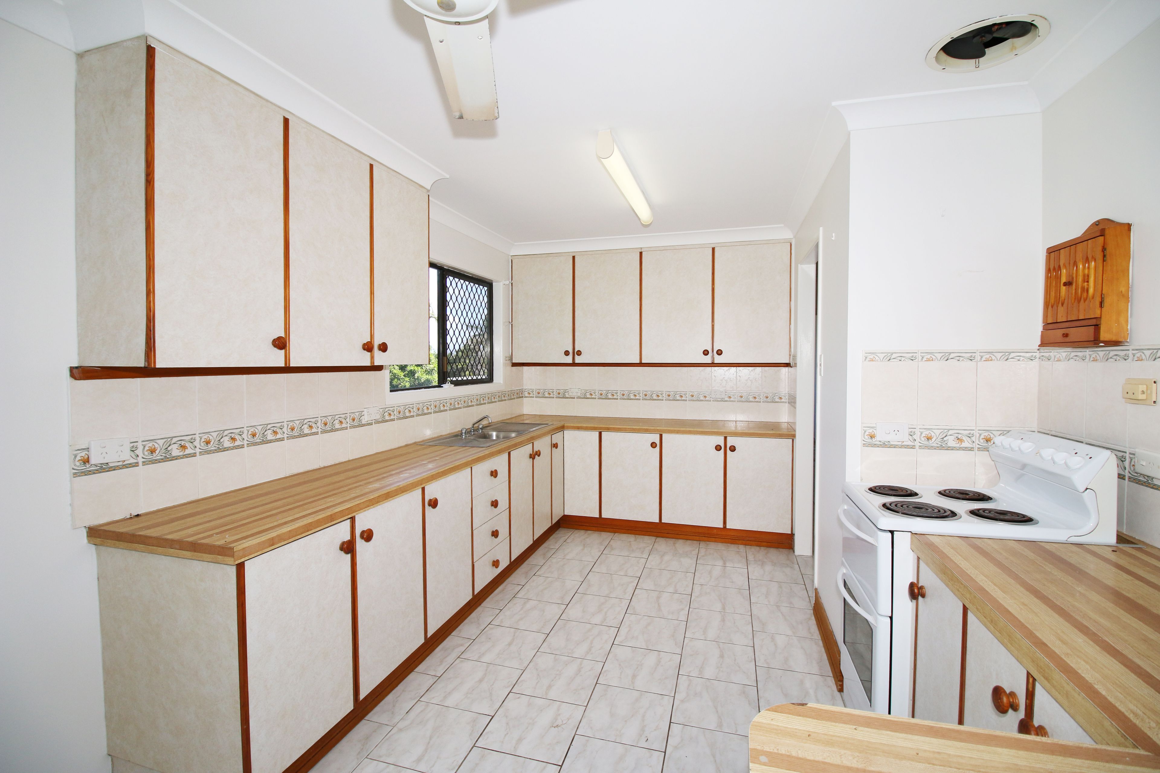30A Sixth Avenue, Railway Estate, QLD 4810