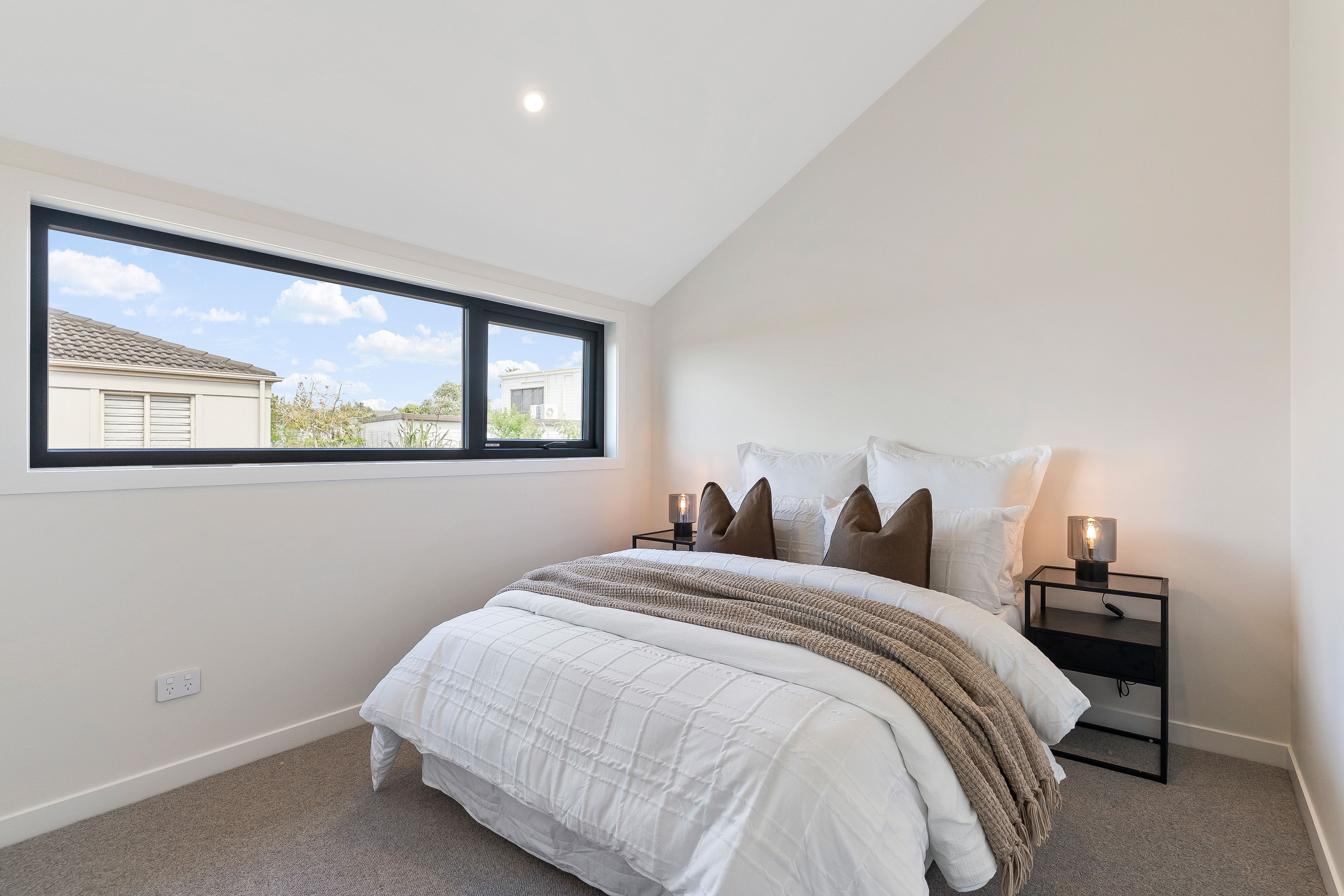 B/394 East Coast Road, Sunnynook, North Shore City