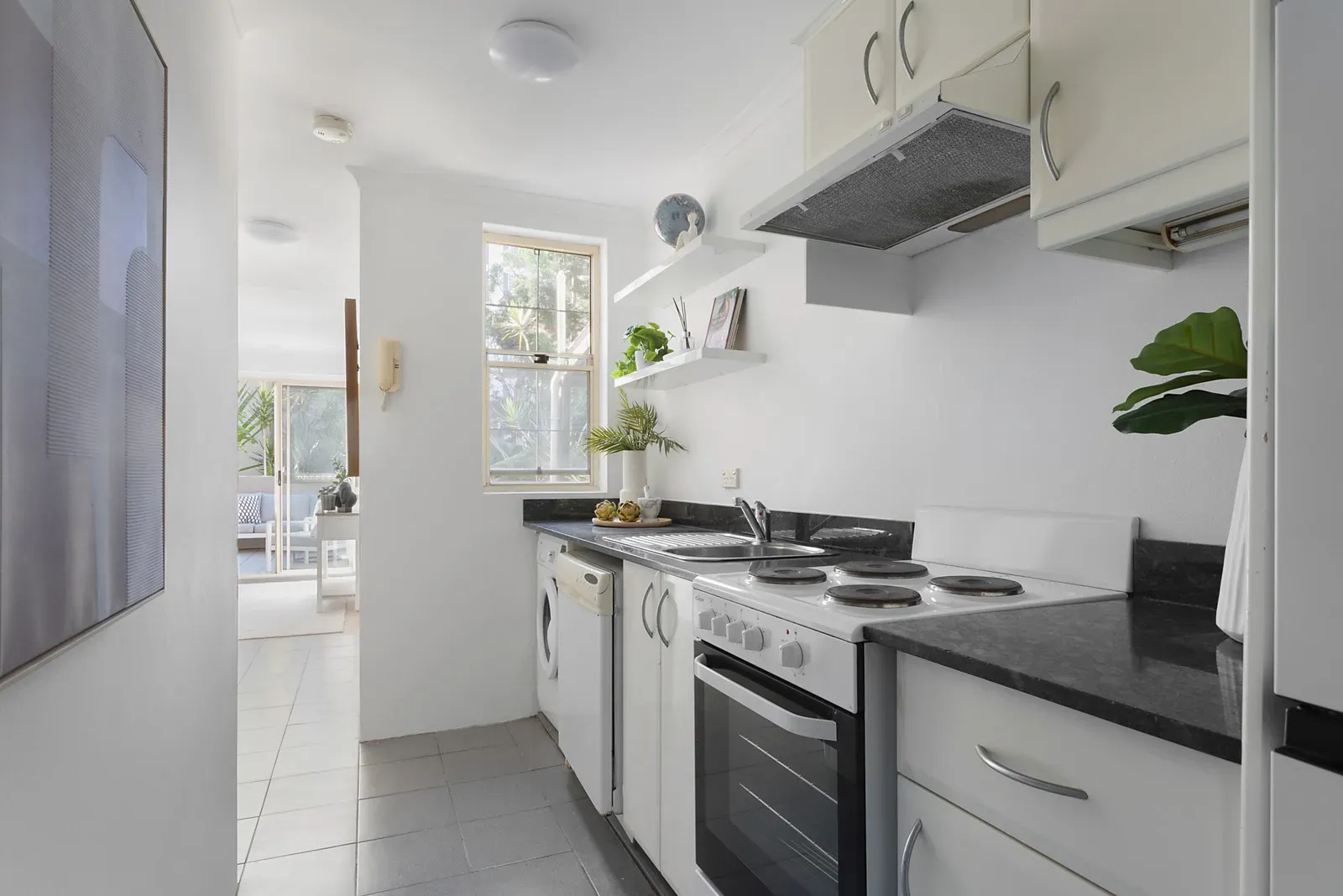 1-3/30 Francis Street — photo 3 of 15