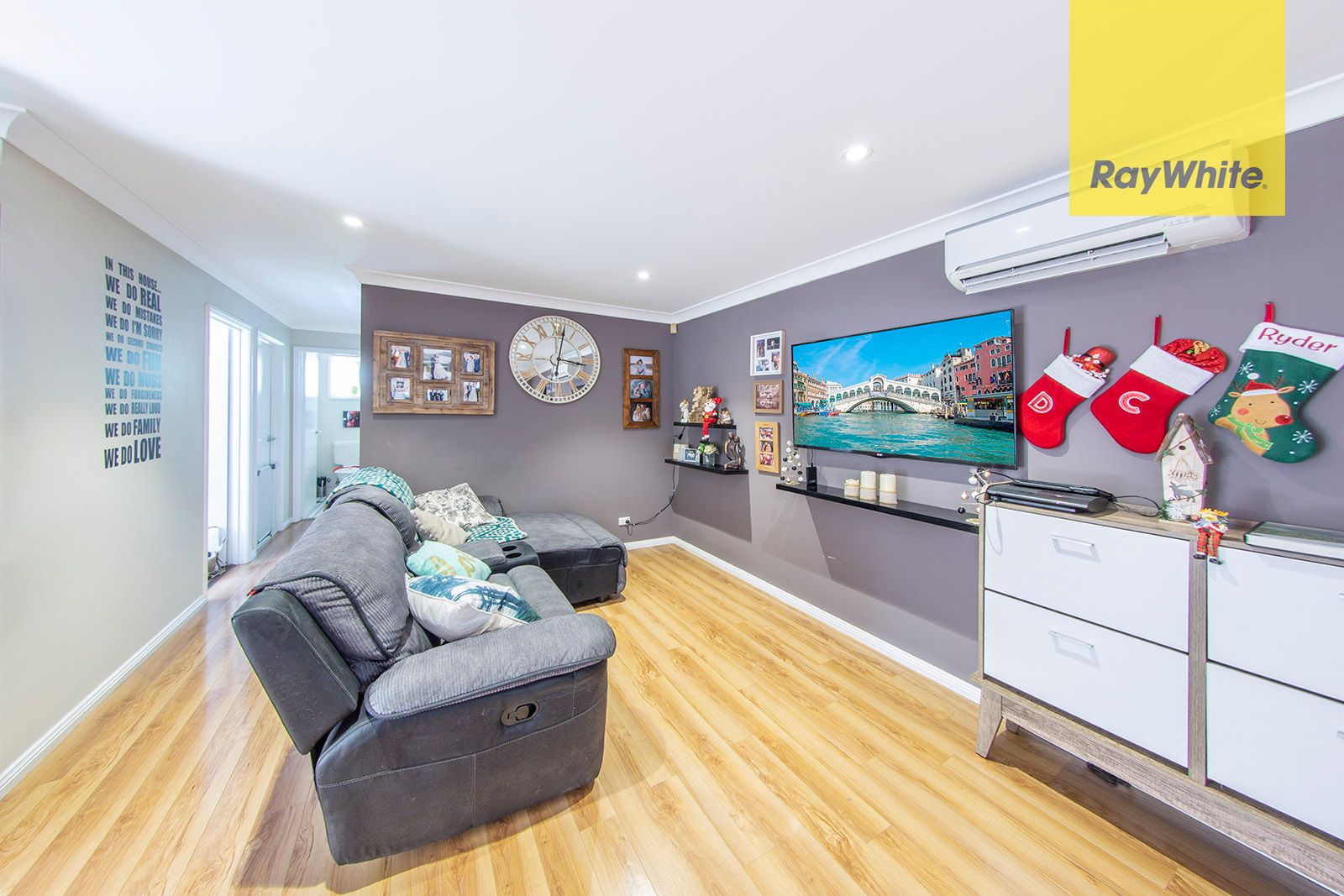 2b Denton Grove, Quakers Hill, NSW 2763