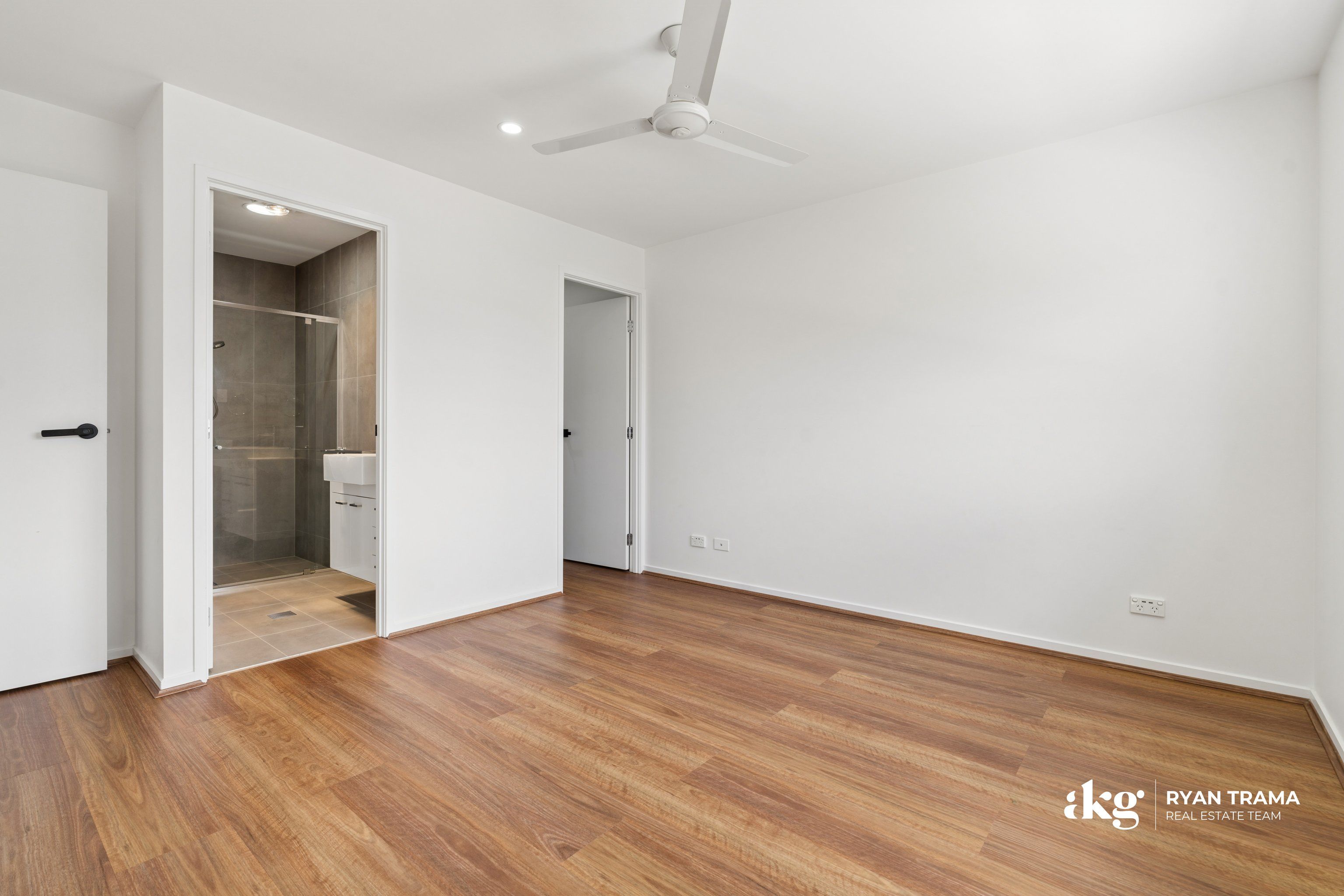 30/26 Elizabeth Street — photo 10 of 23