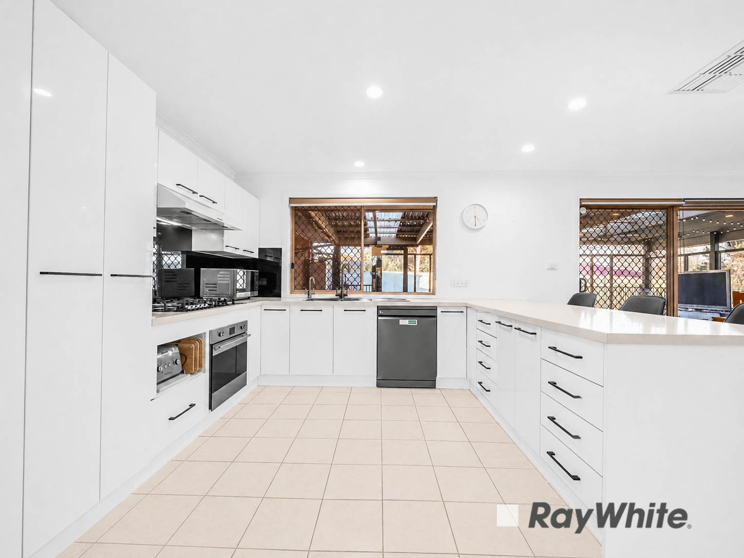 5 Ami Court, Berwick, VIC 3806