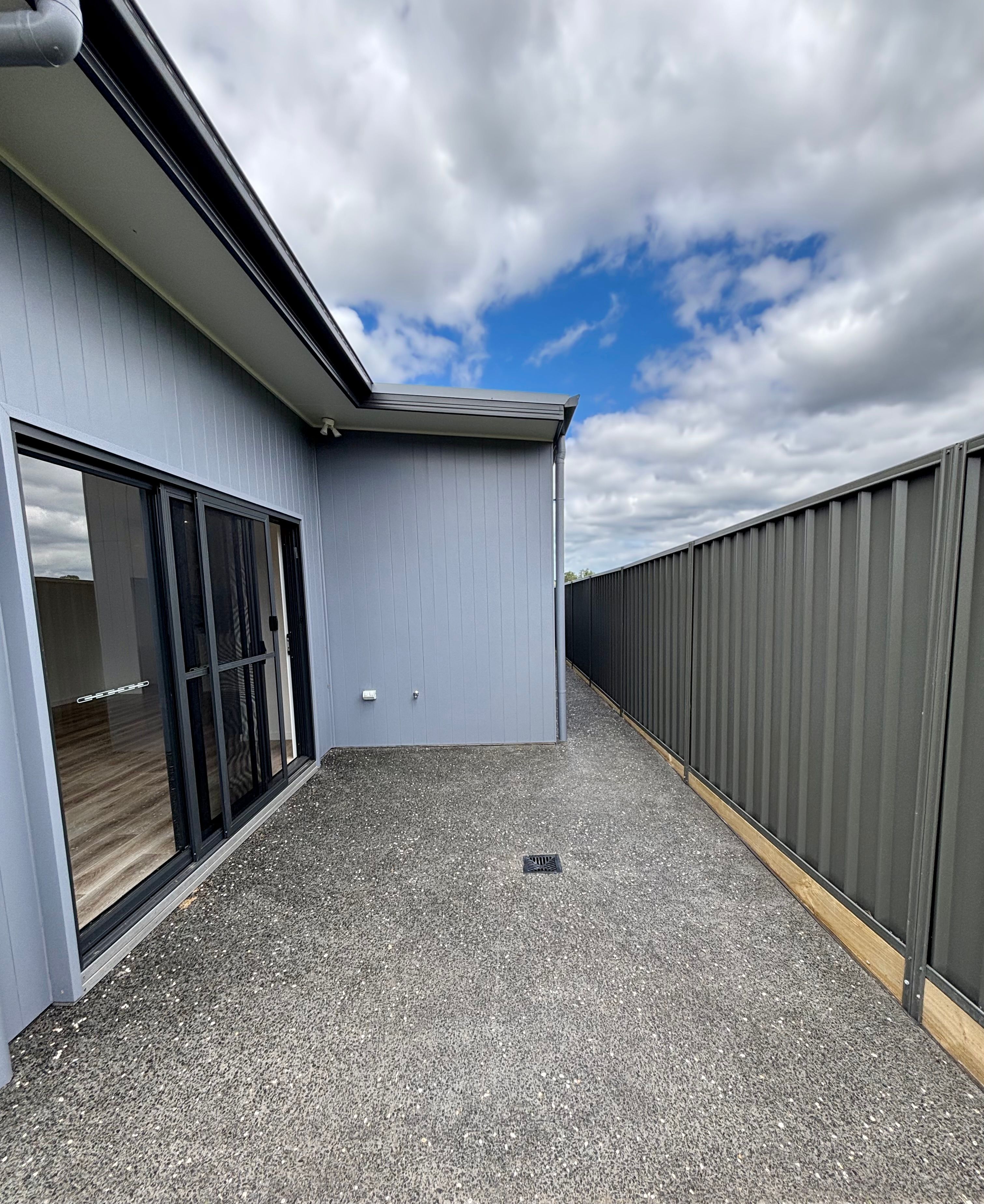 B/22 Altitude Street — photo 12 of 12