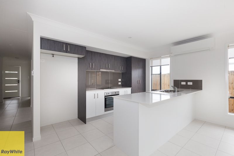 9 Paradise Street, Yarrabilba, QLD 4207