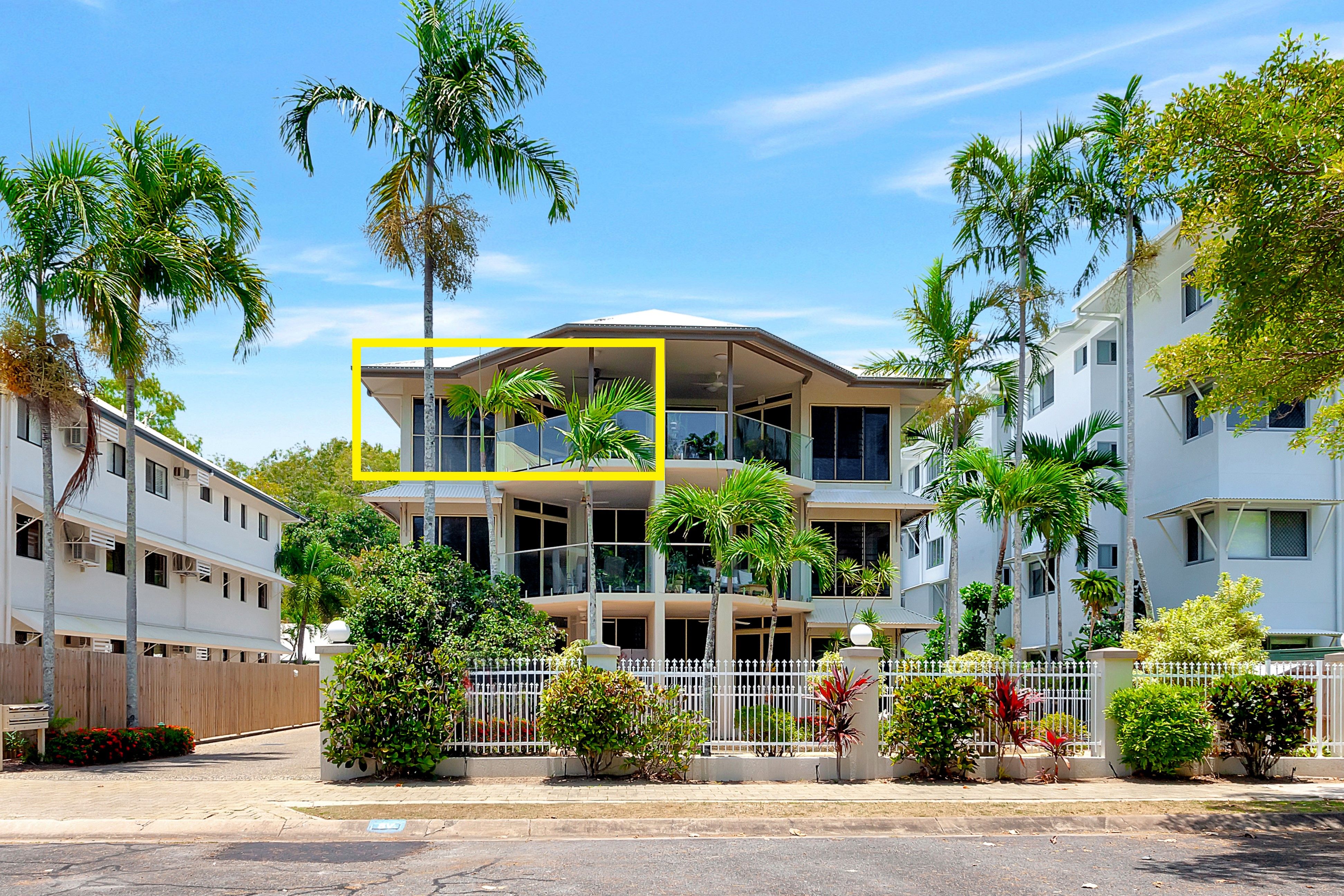 41 Sims Esplanade, Yorkeys Knob QLD 4878