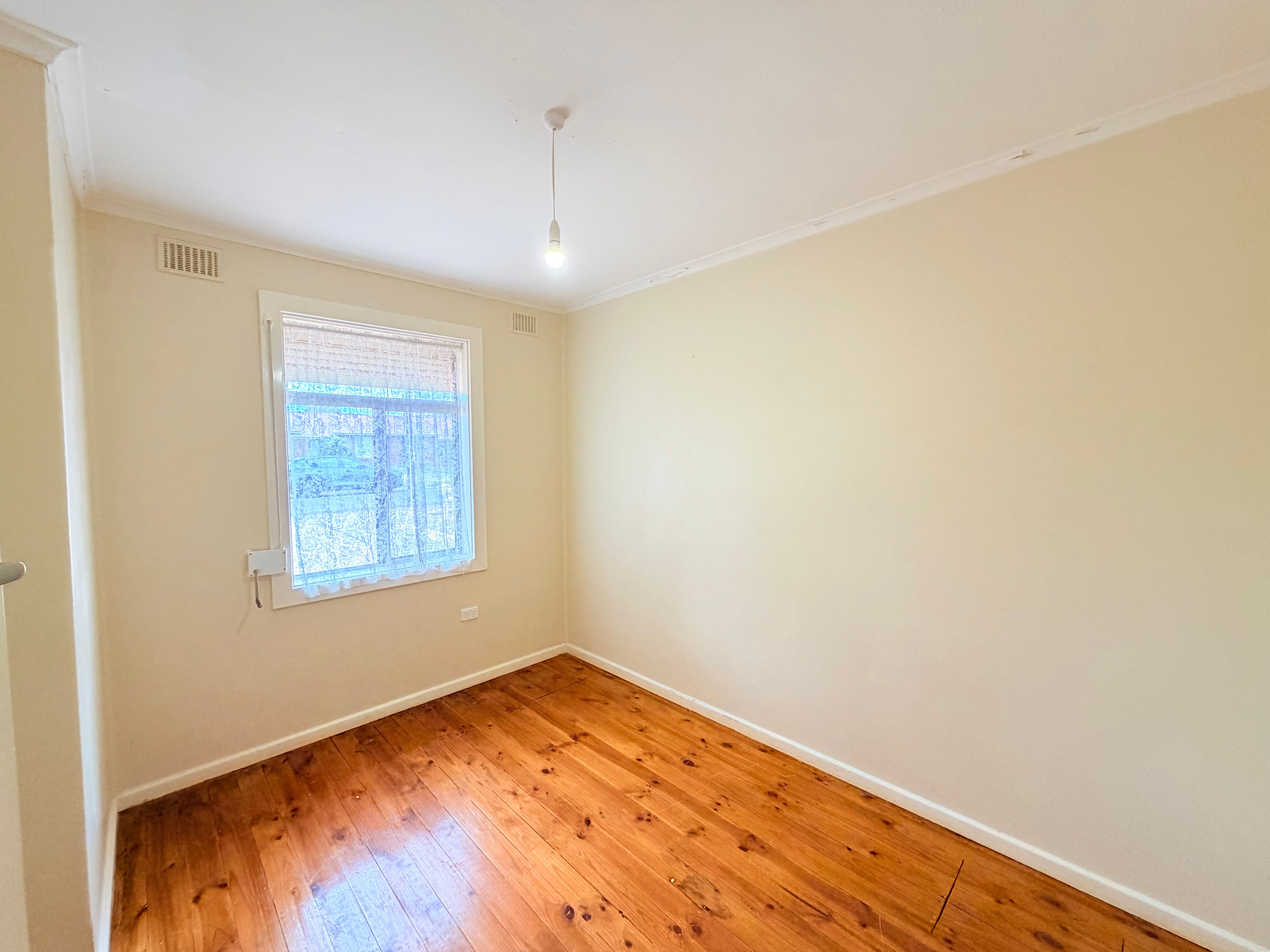 25 Dennis Street — photo 6 of 11