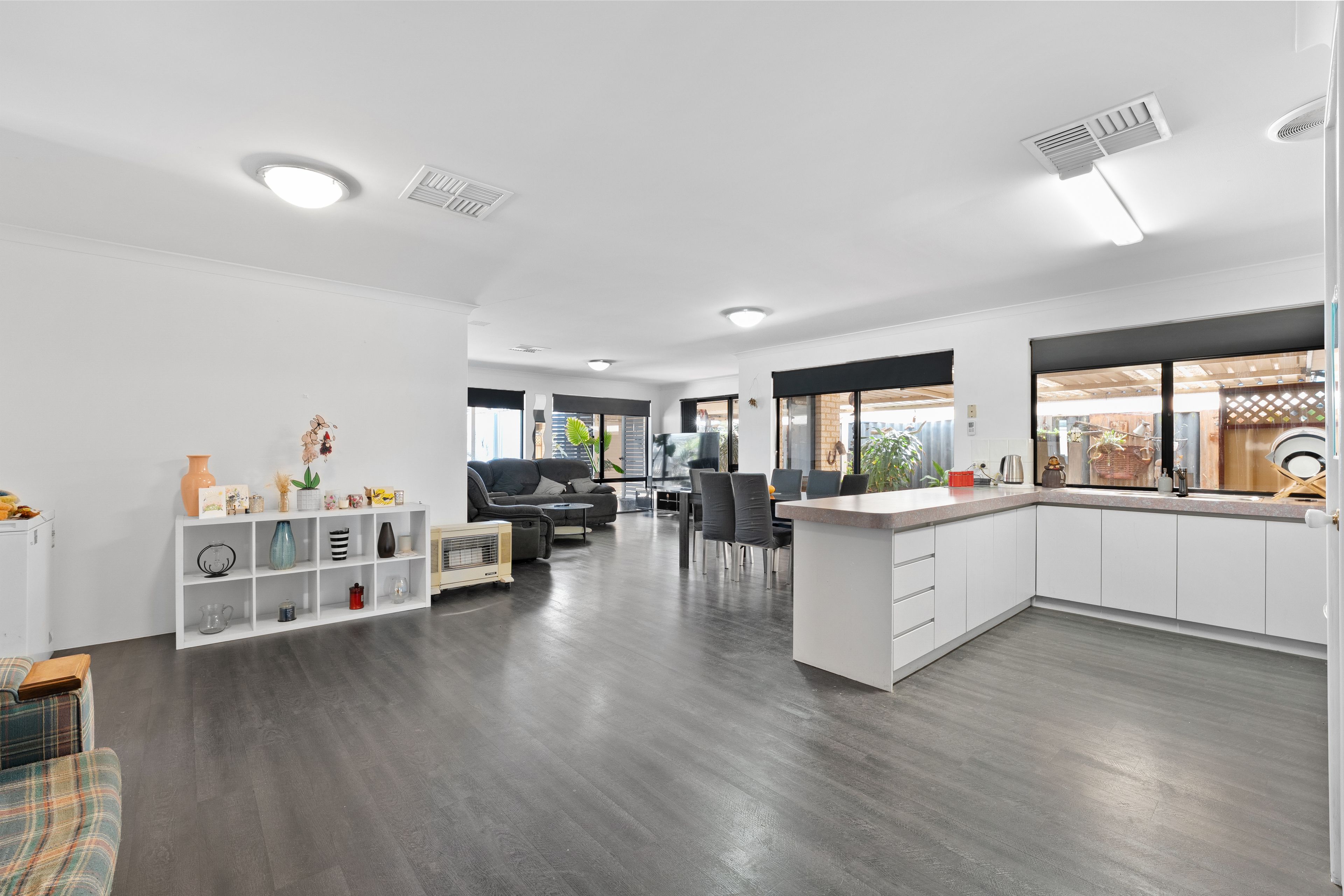 27 Mornington Boulevard — photo 10 of 30