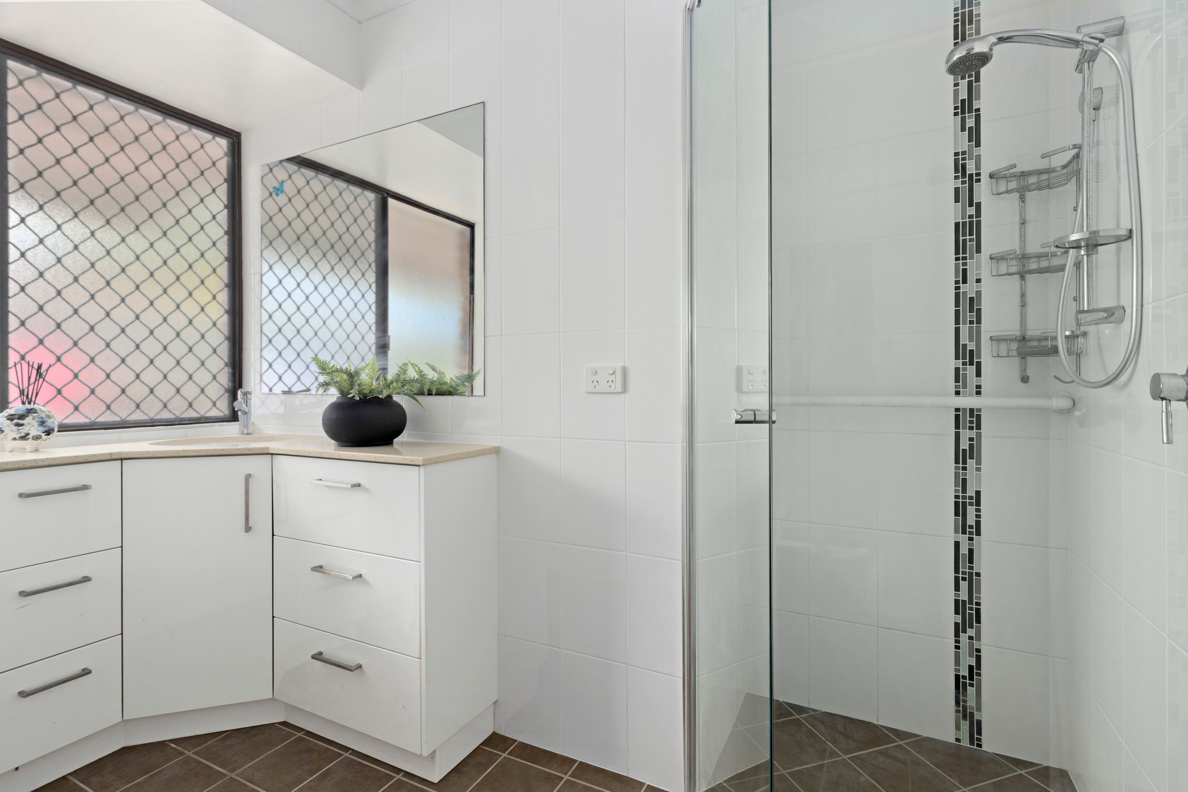 67 Leonarda Drive — photo 9 of 13