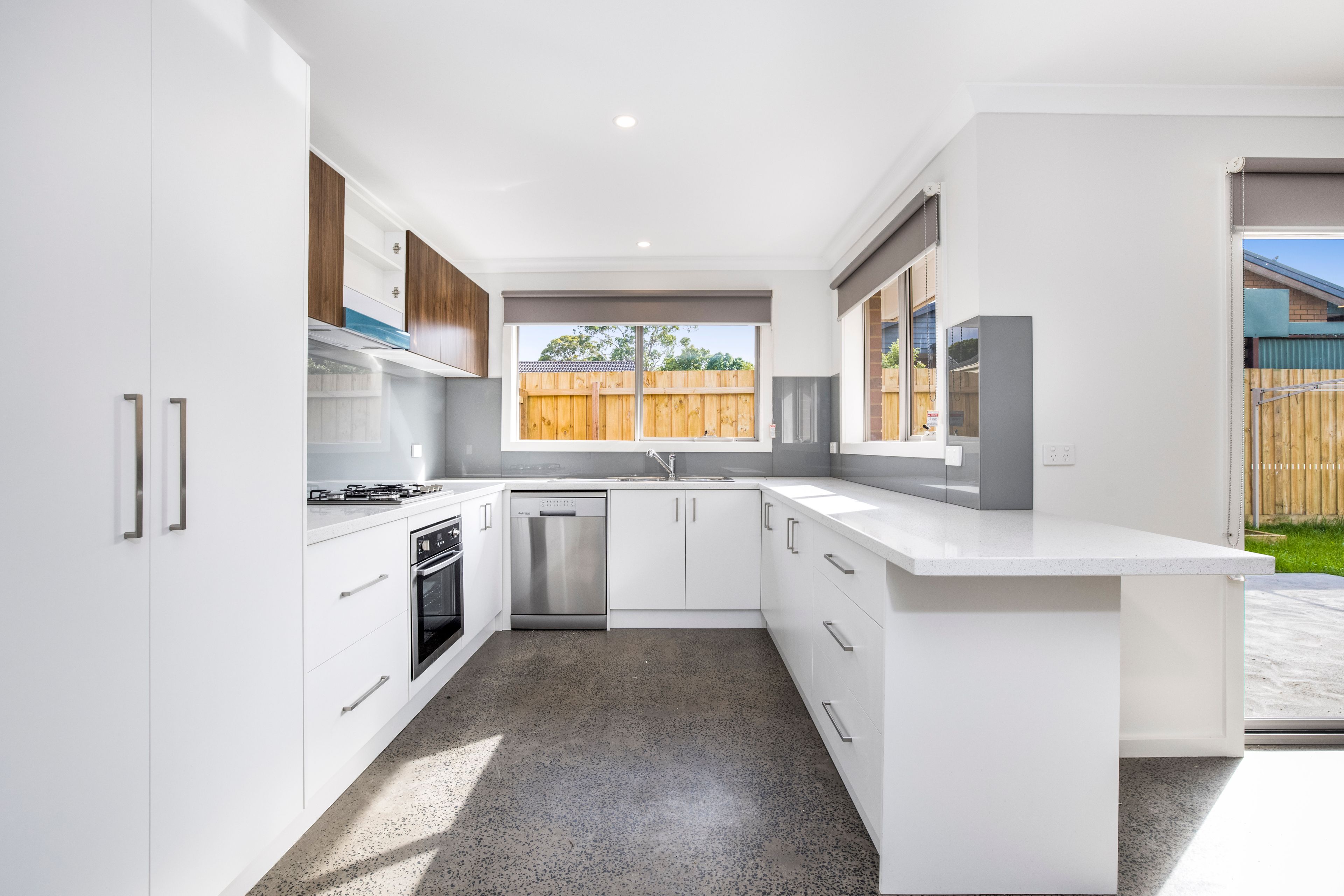 2/32 King Parade, Knoxfield, VIC 3180
