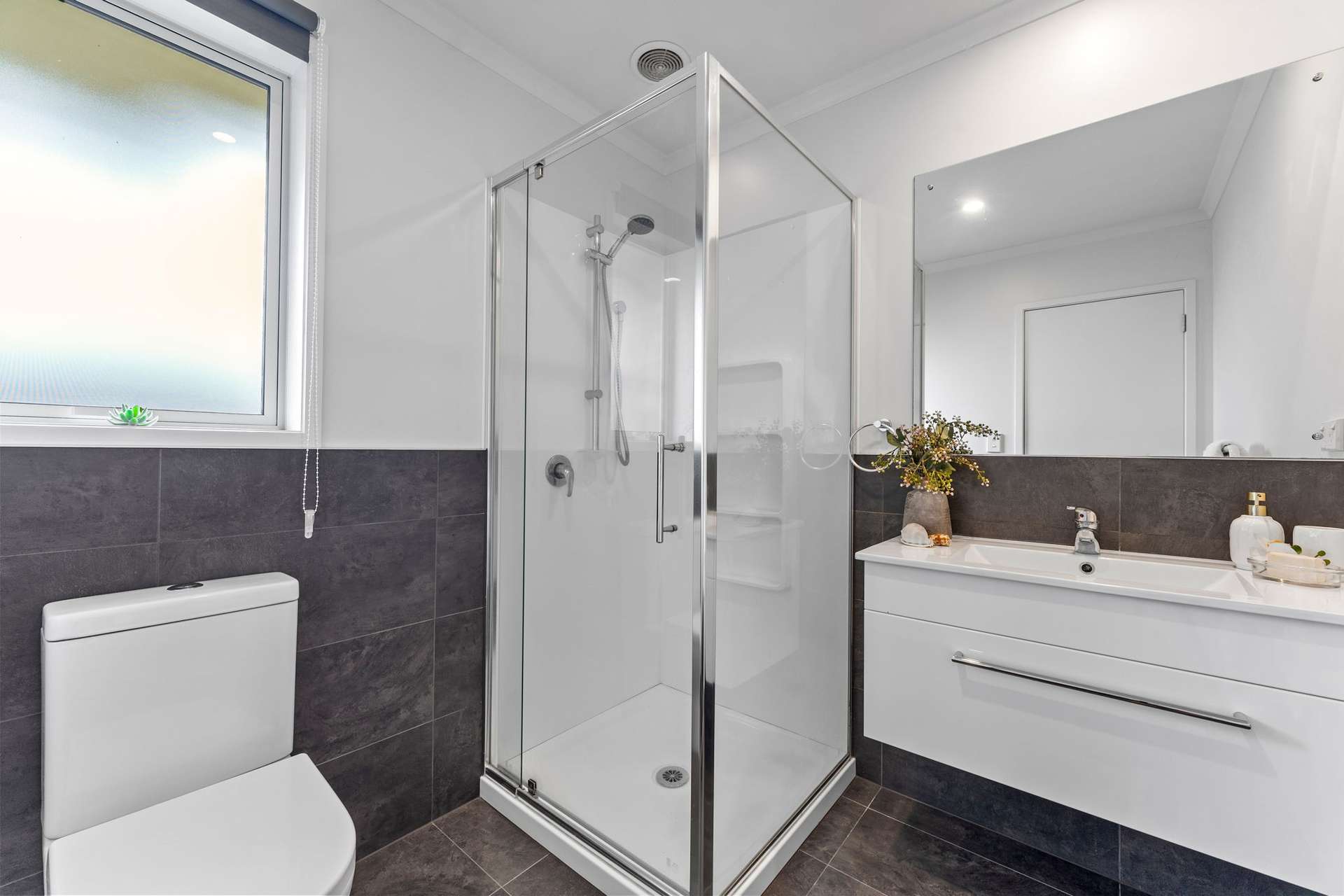 6 Dumas Place photo 24