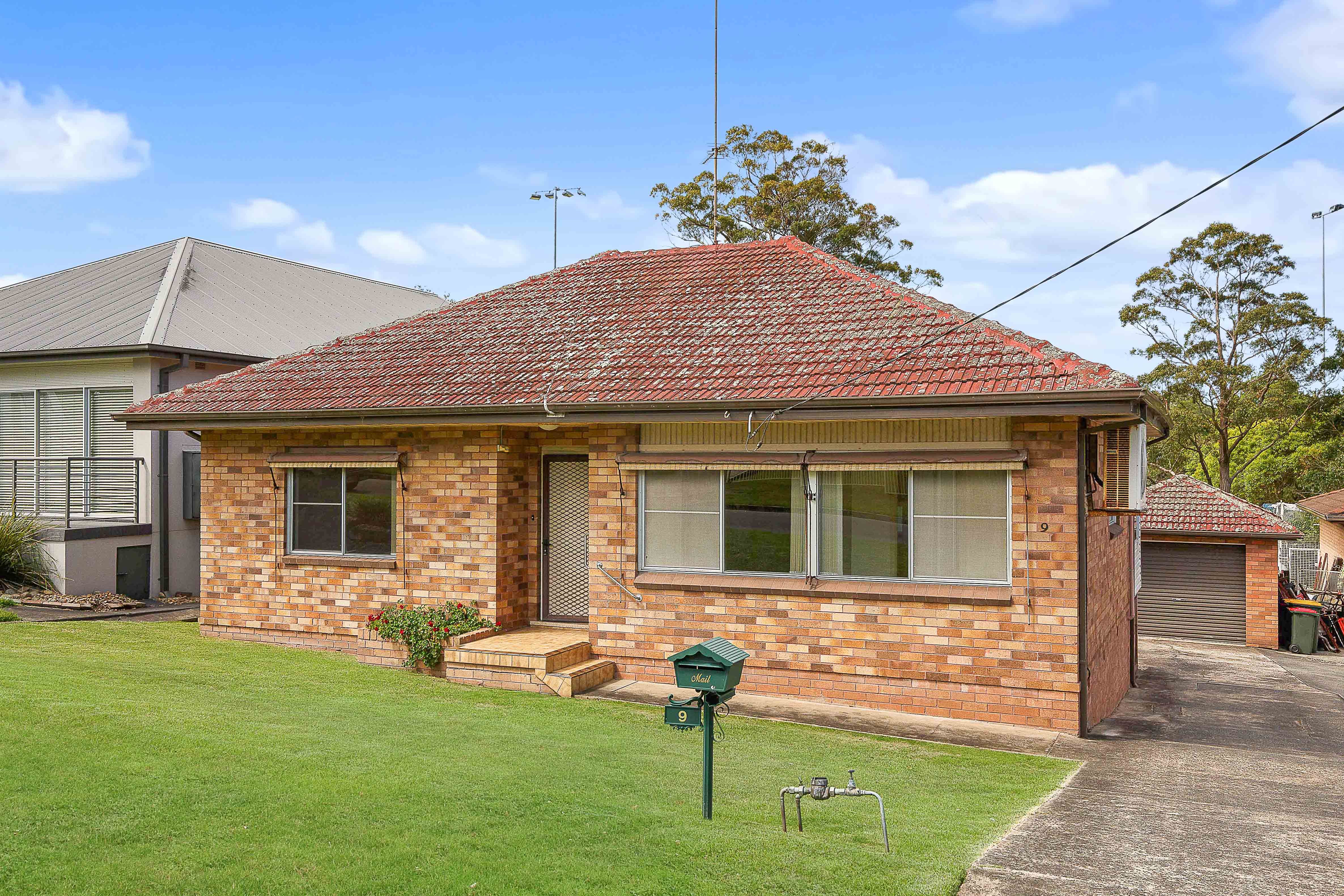 9 Karbo Street, Figtree NSW 2525