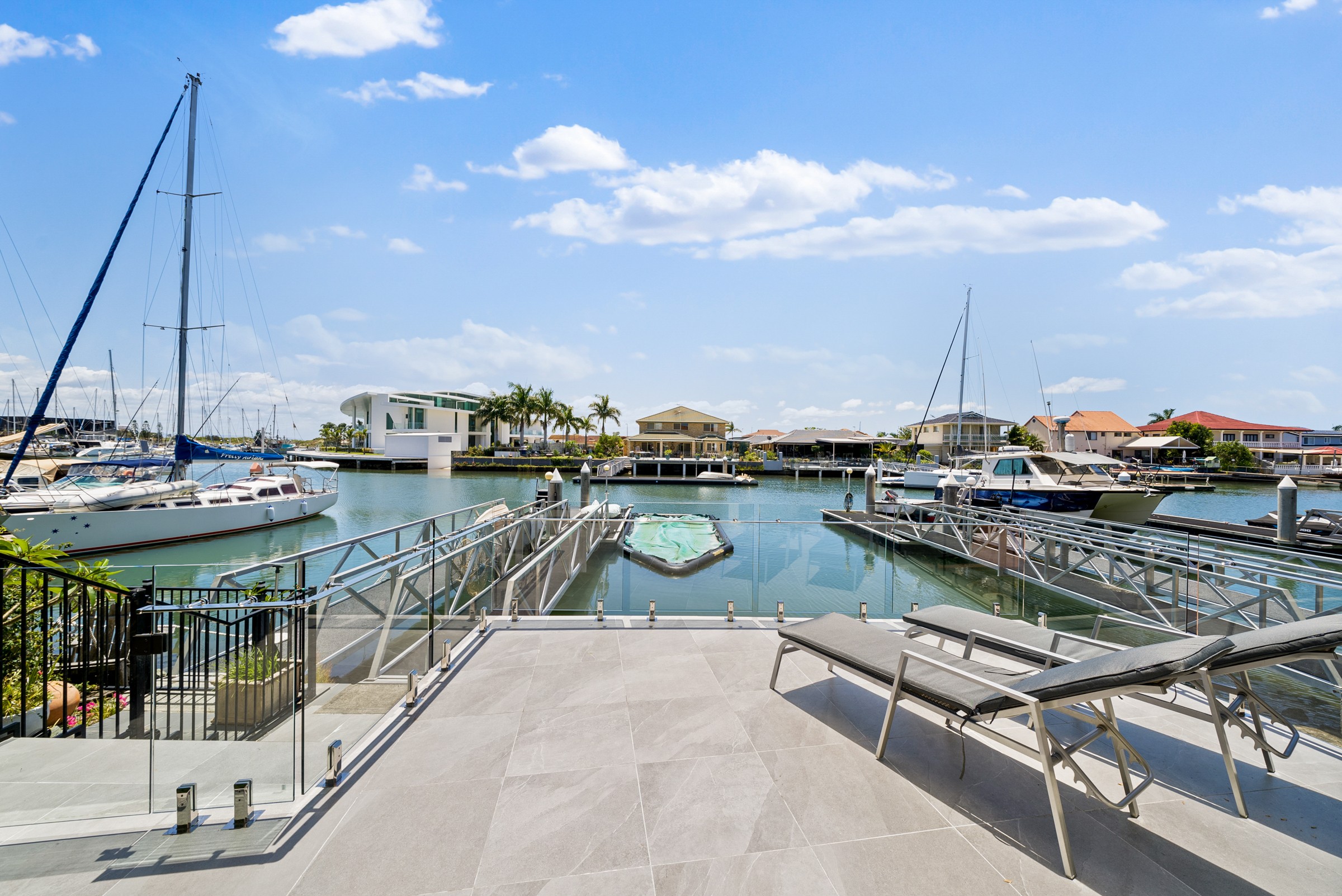 2/156 Griffith Road, Scarborough, QLD 4020