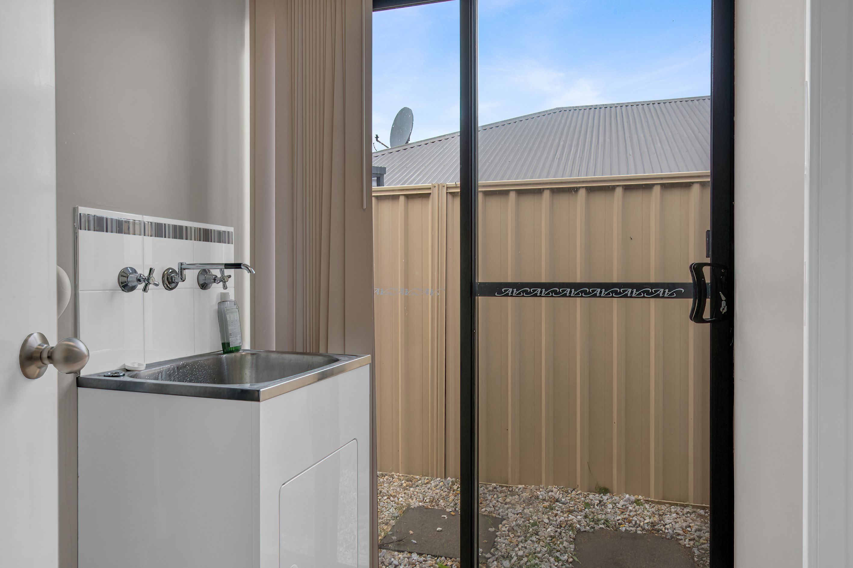 12 Stratford Road — photo 15 of 18