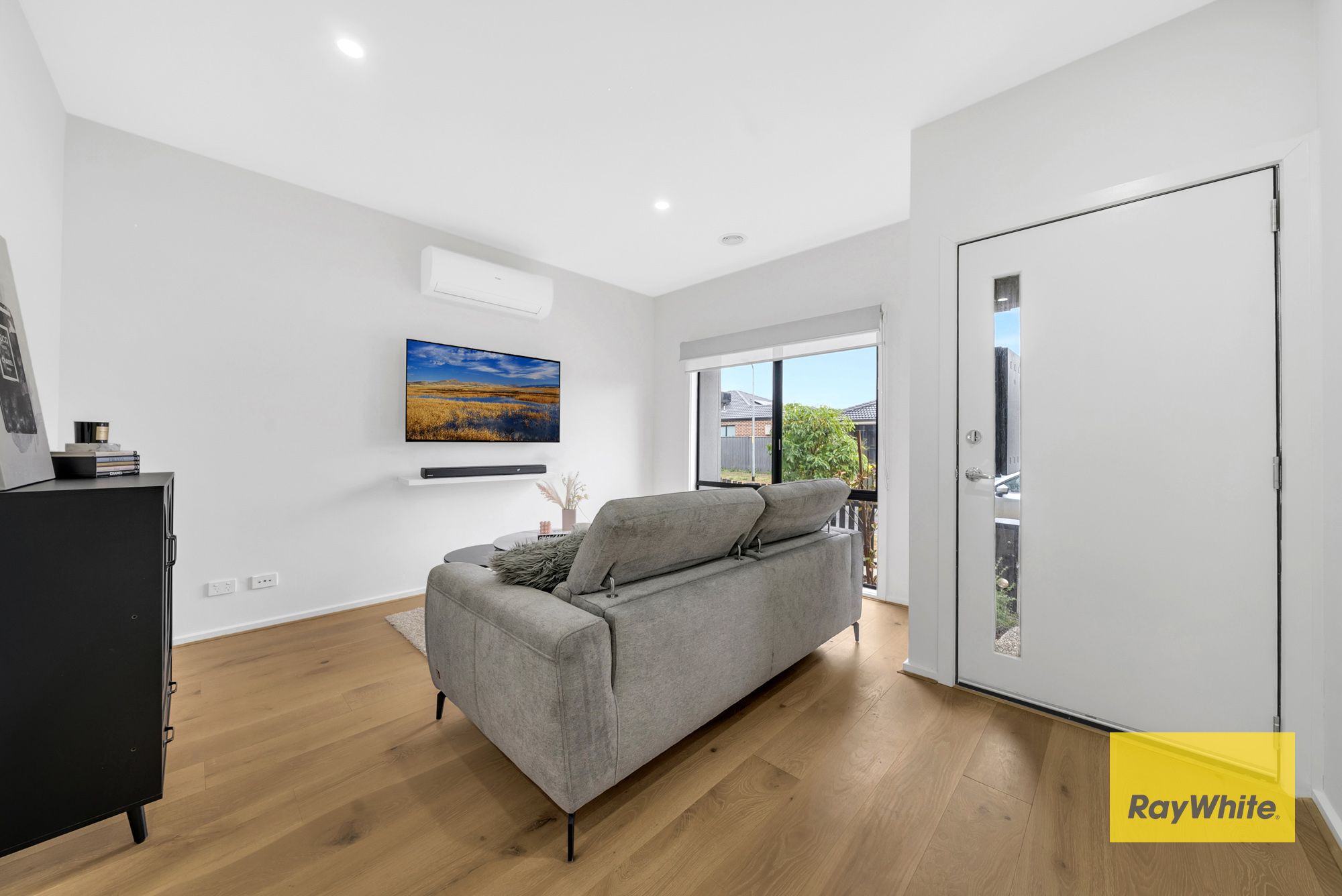 50 Hawkesbury Drive — photo 6 of 12