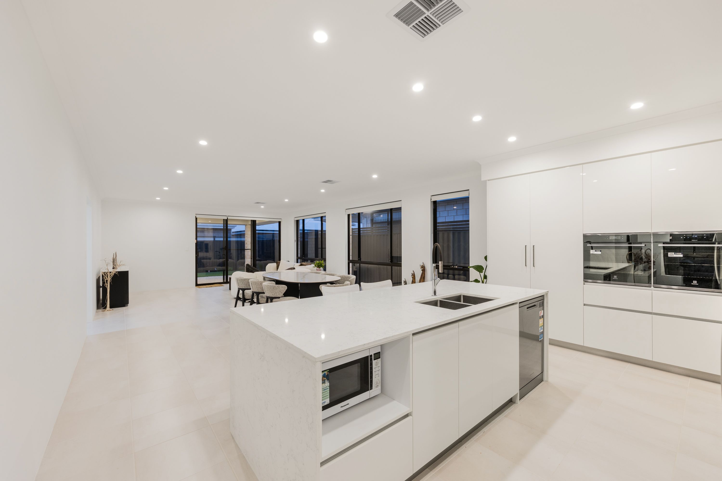22 Currawong Loop — photo 9 of 21