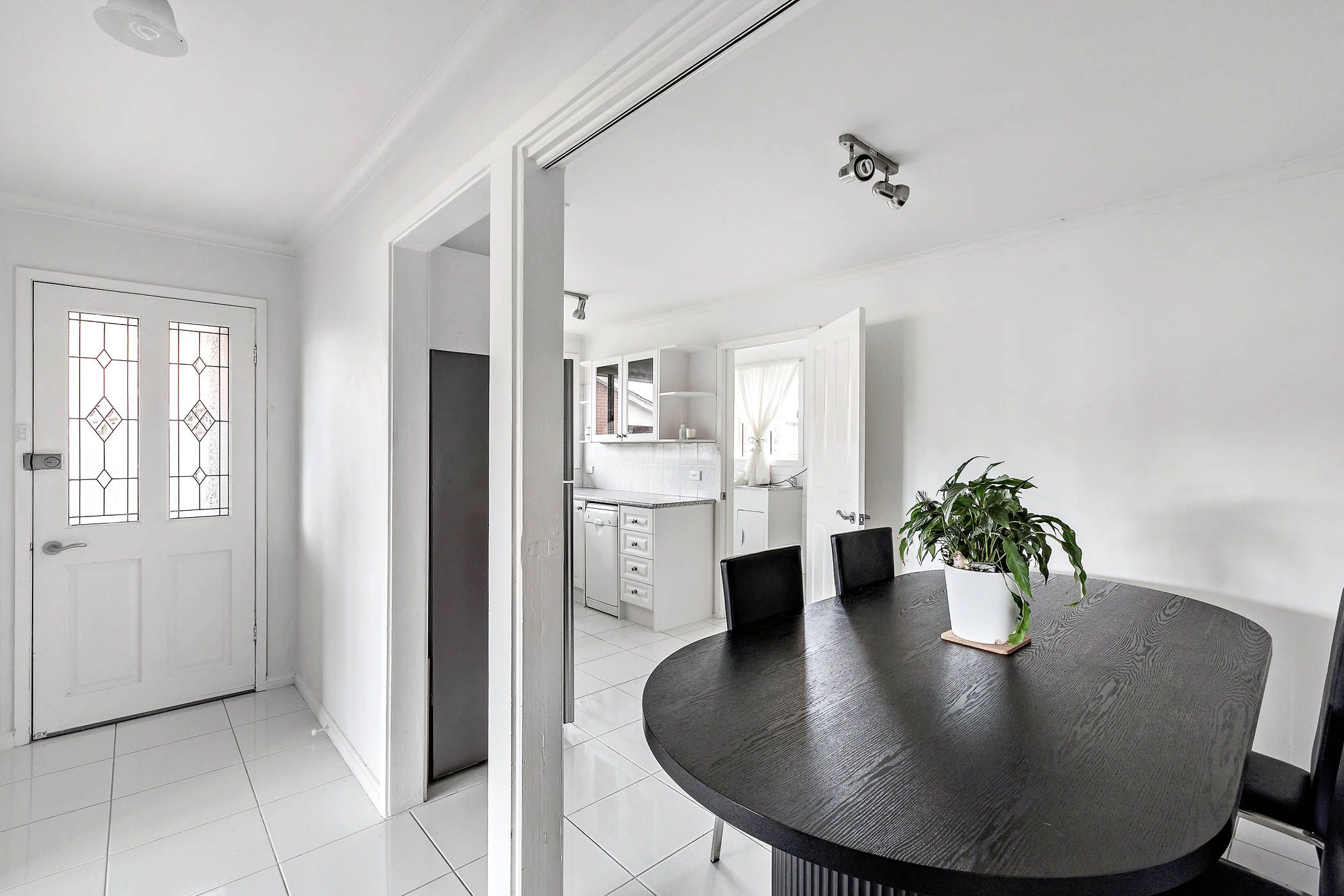 16 Bundy Court — photo 4 of 10