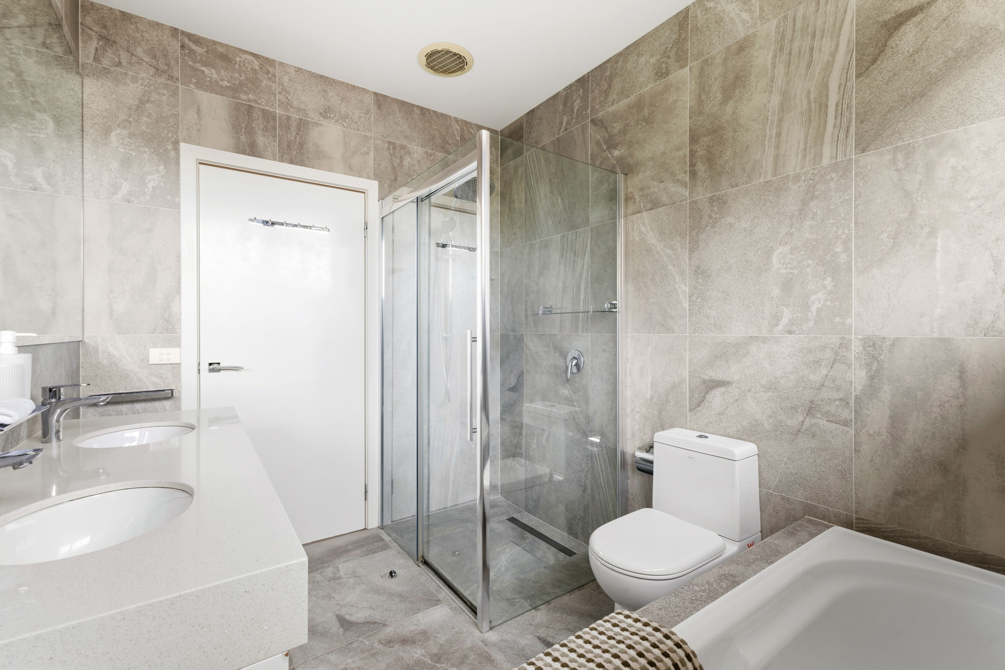 1/10 Marbray Drive — photo 13 of 18