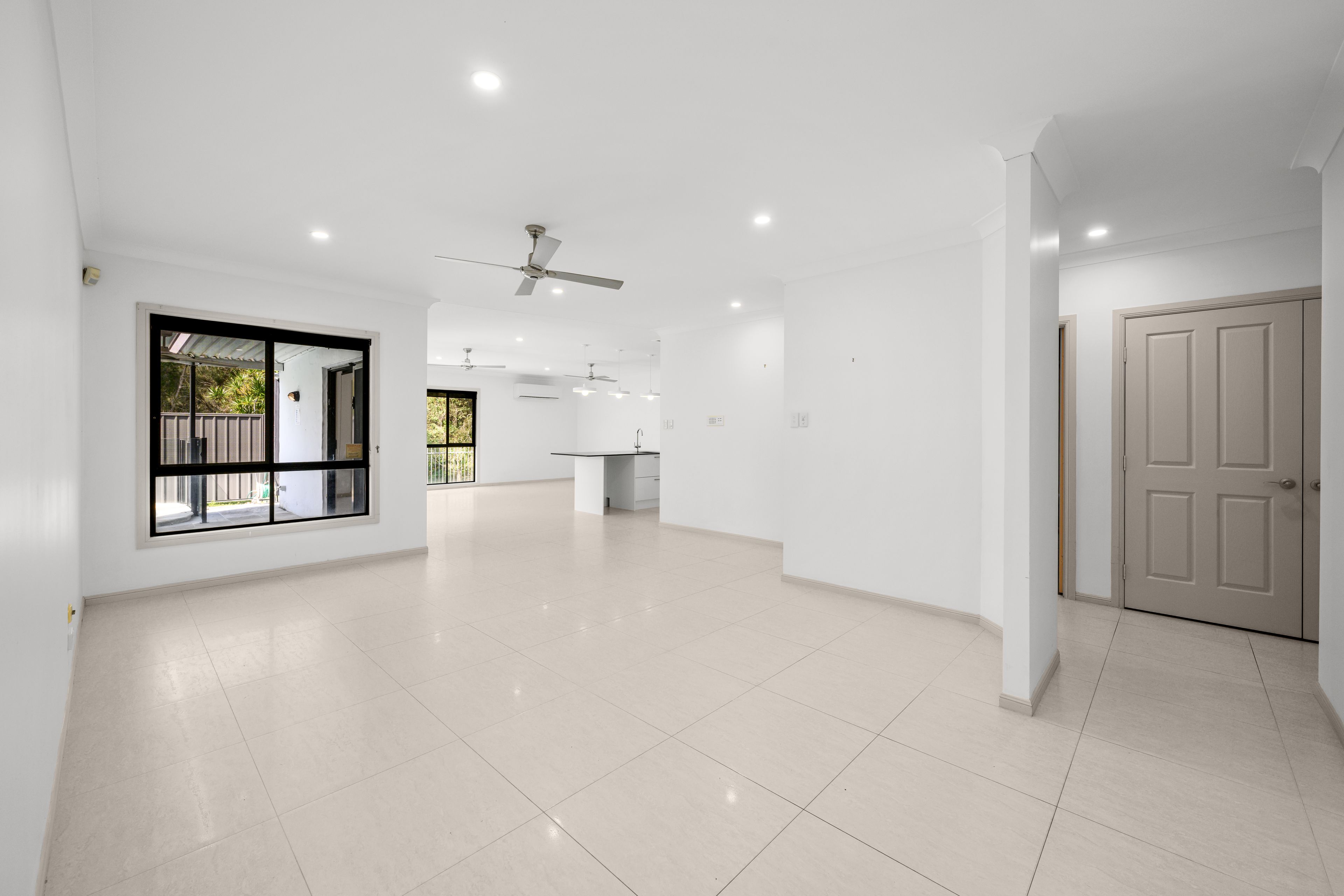 129 Harrier Drive, Burleigh Waters, QLD 4220