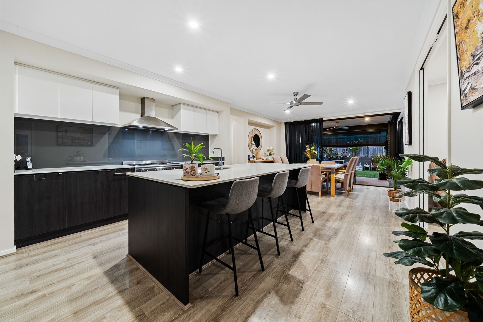 75 Kessels Boulevard, Greenbank, QLD 4124