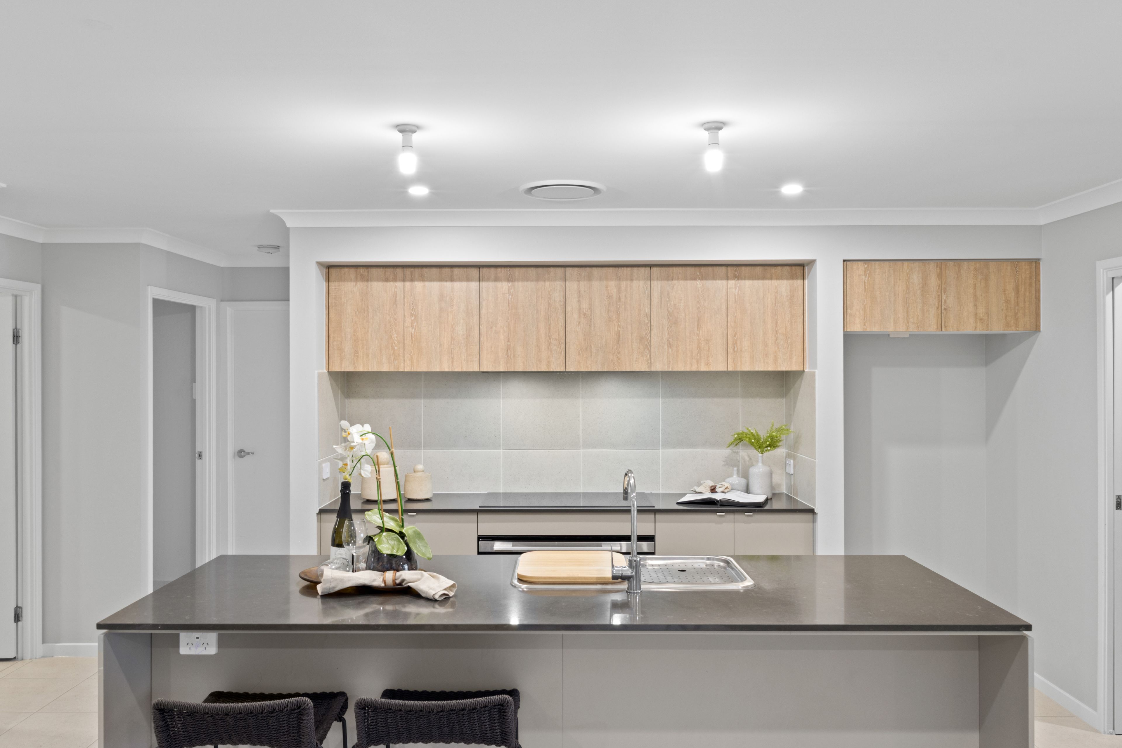 81 Carnarvon Drive — photo 10 of 18