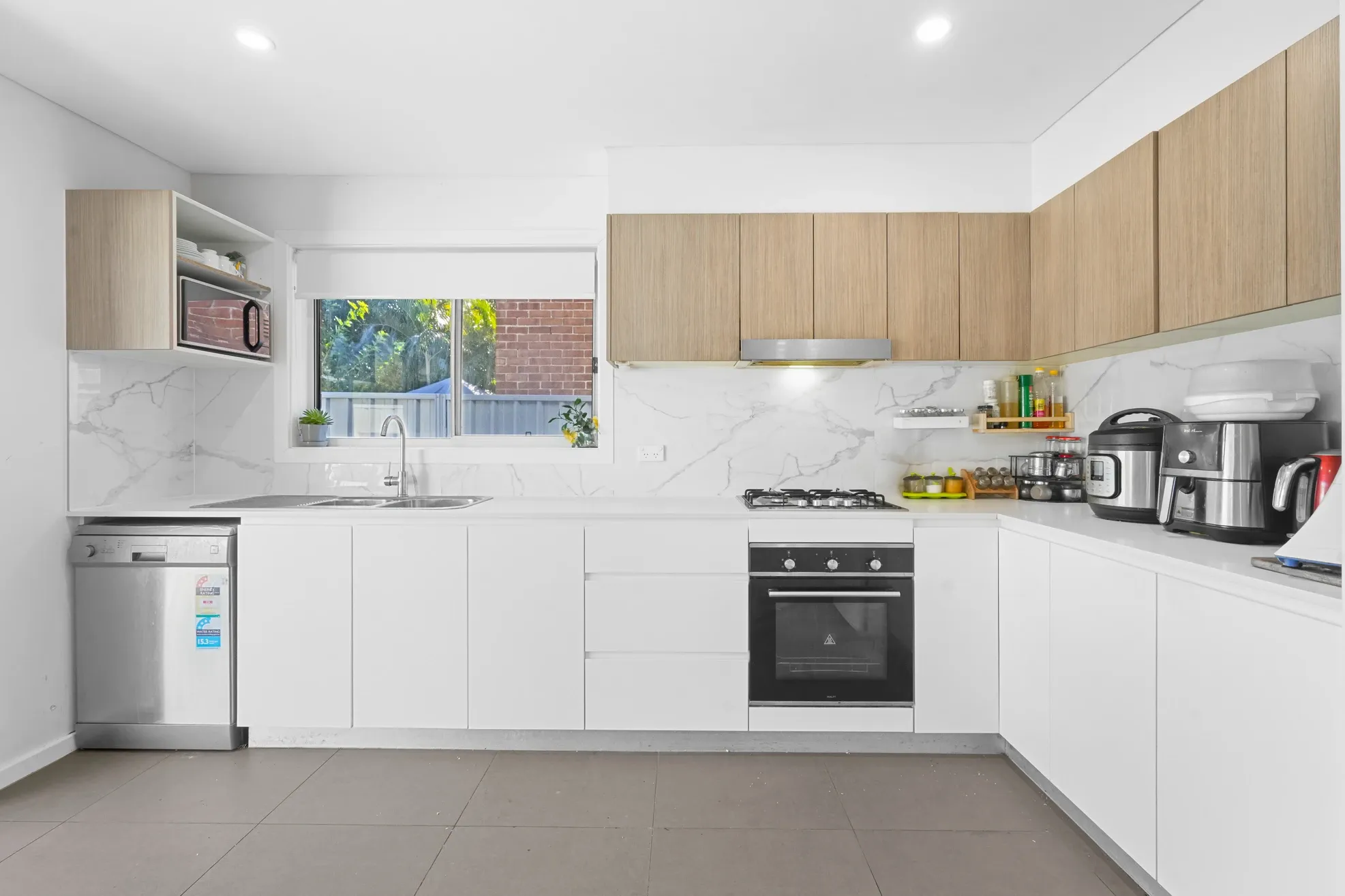 6/85 Sydney Street — photo 6 of 11