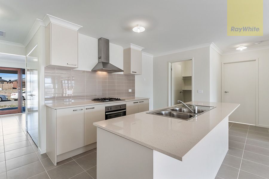 22 Carlingford Road, MICKLEHAM, VIC 3064