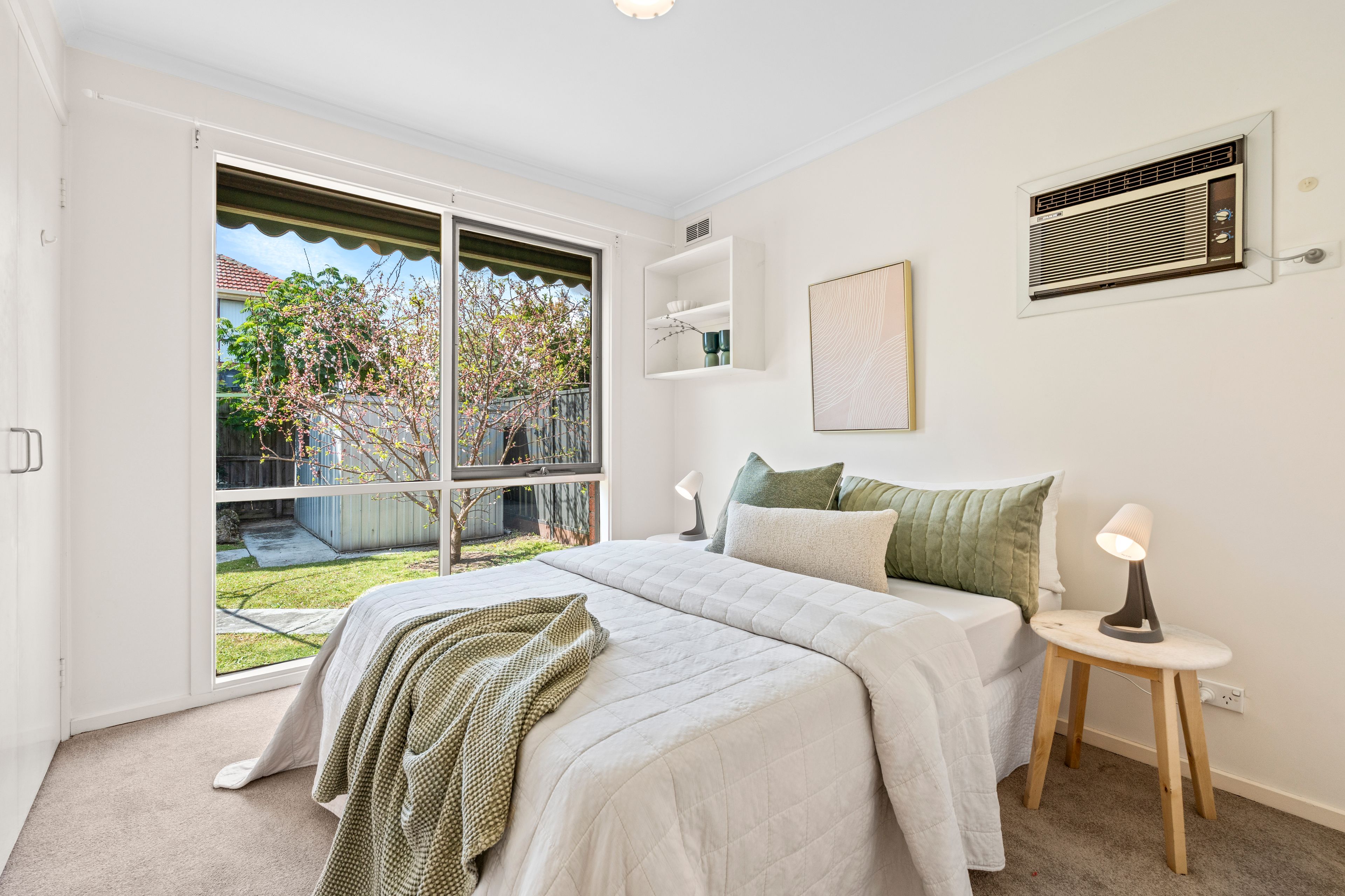 12 Penrith Crescent — photo 10 of 16