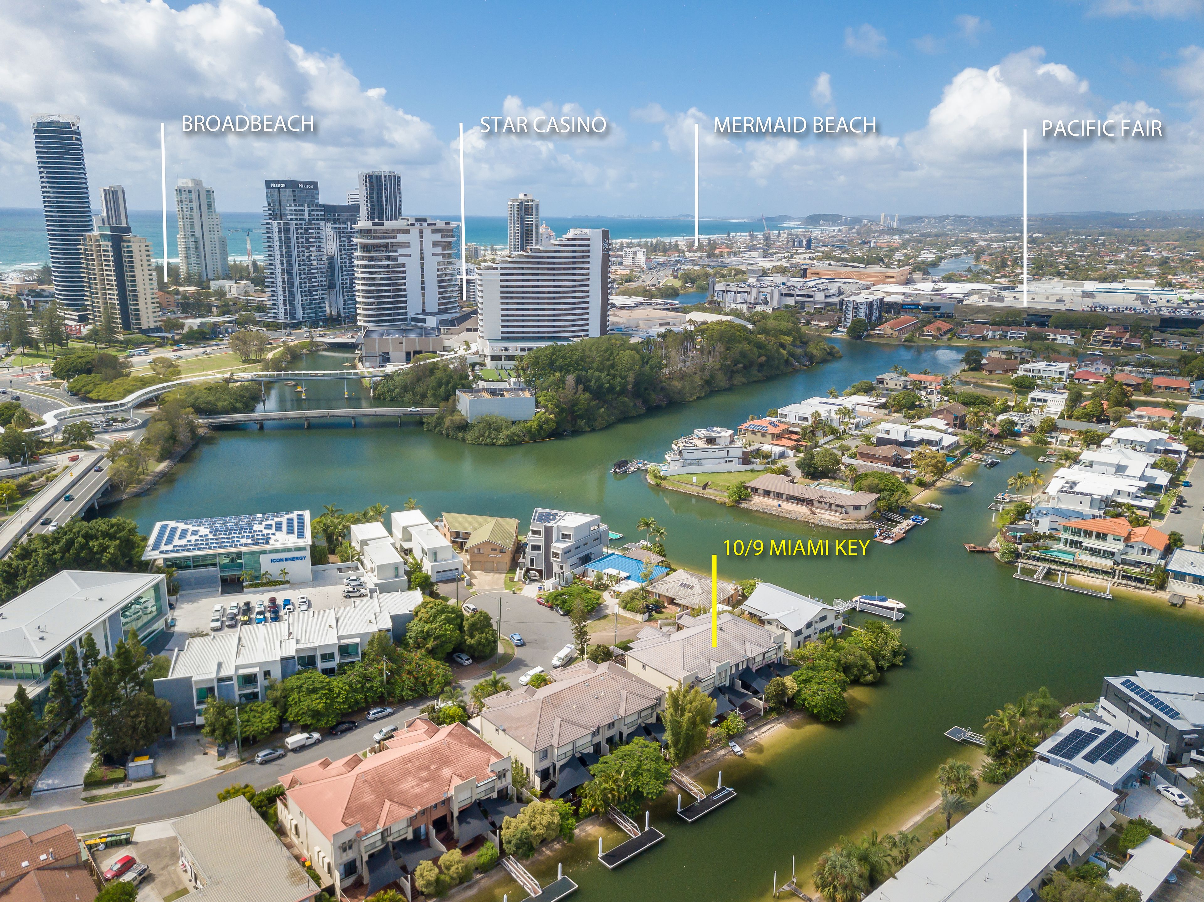 9 Miami Key, Broadbeach Waters QLD 4218