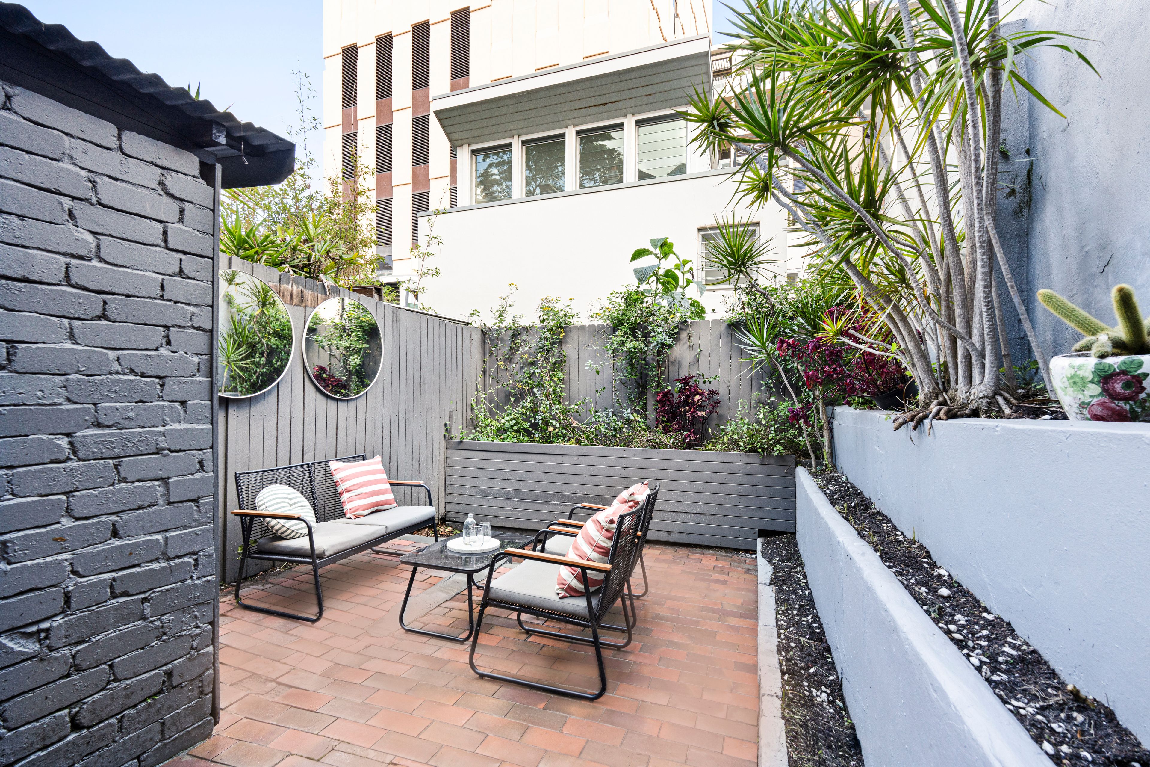 104 Surrey Street — photo 6 of 16