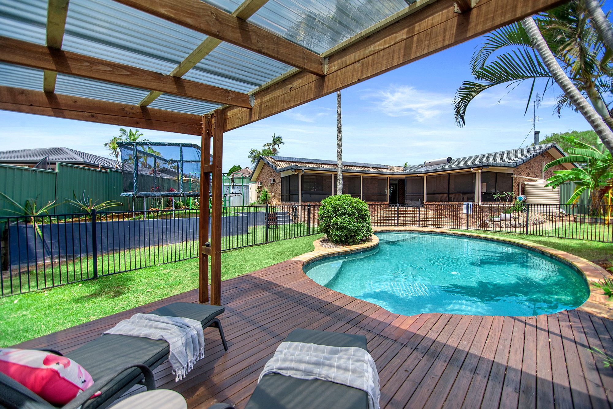 5 Tibouchina Court, Helensvale QLD 4212